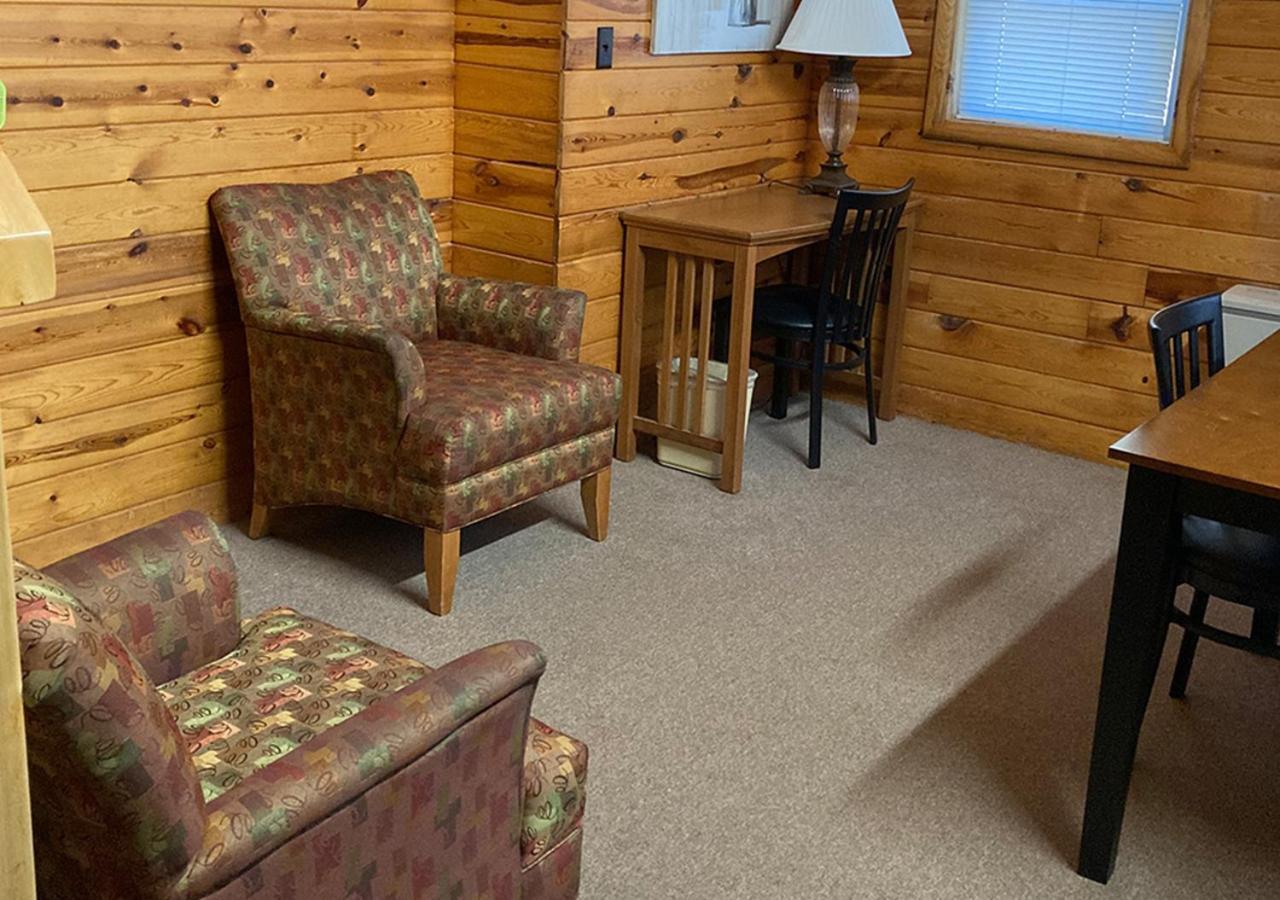 Trailshead Lodge - Cabin 5 photo 2
