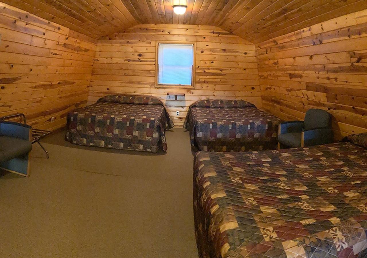 Trailshead Lodge - Cabin 5 photo 5