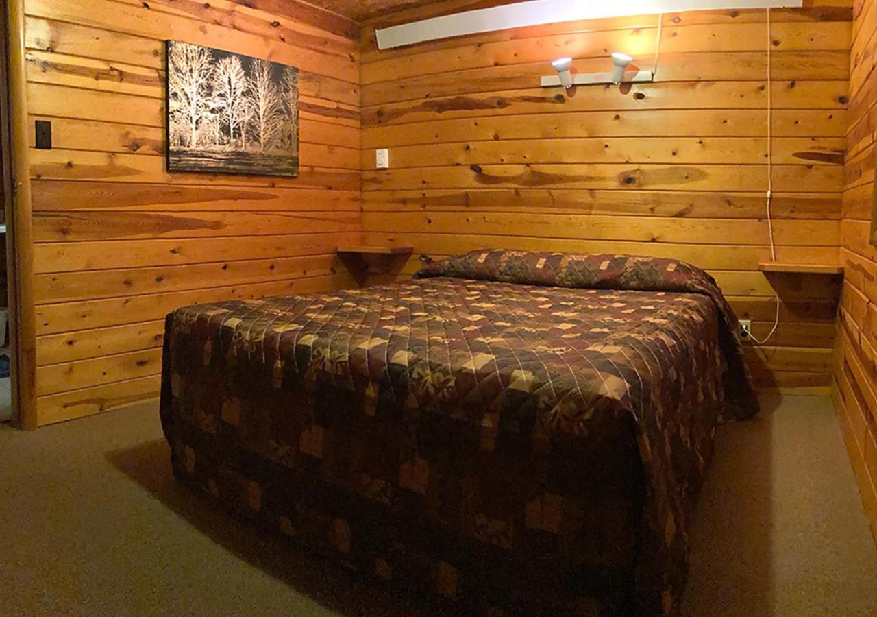 Trailshead Lodge - Cabin 5 photo 4