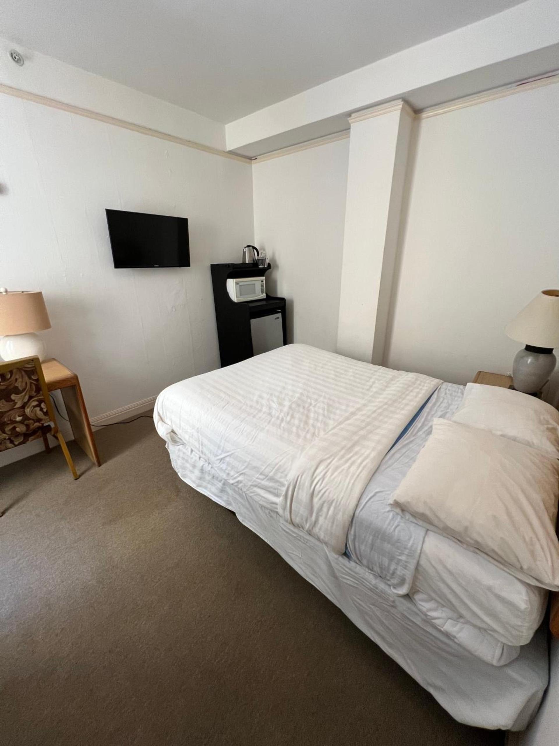 Nash Hotel photo 11