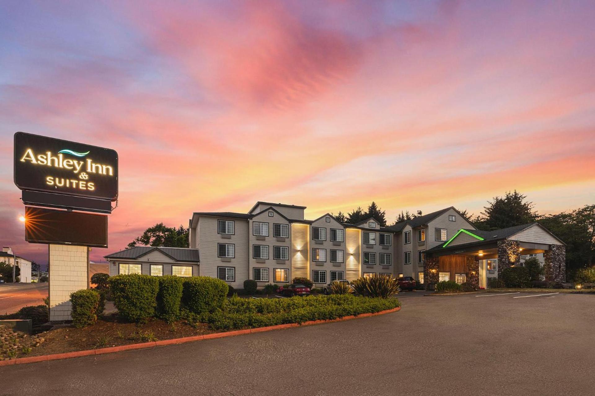 The Ashley Inn & Suites — hotel in Lincoln City