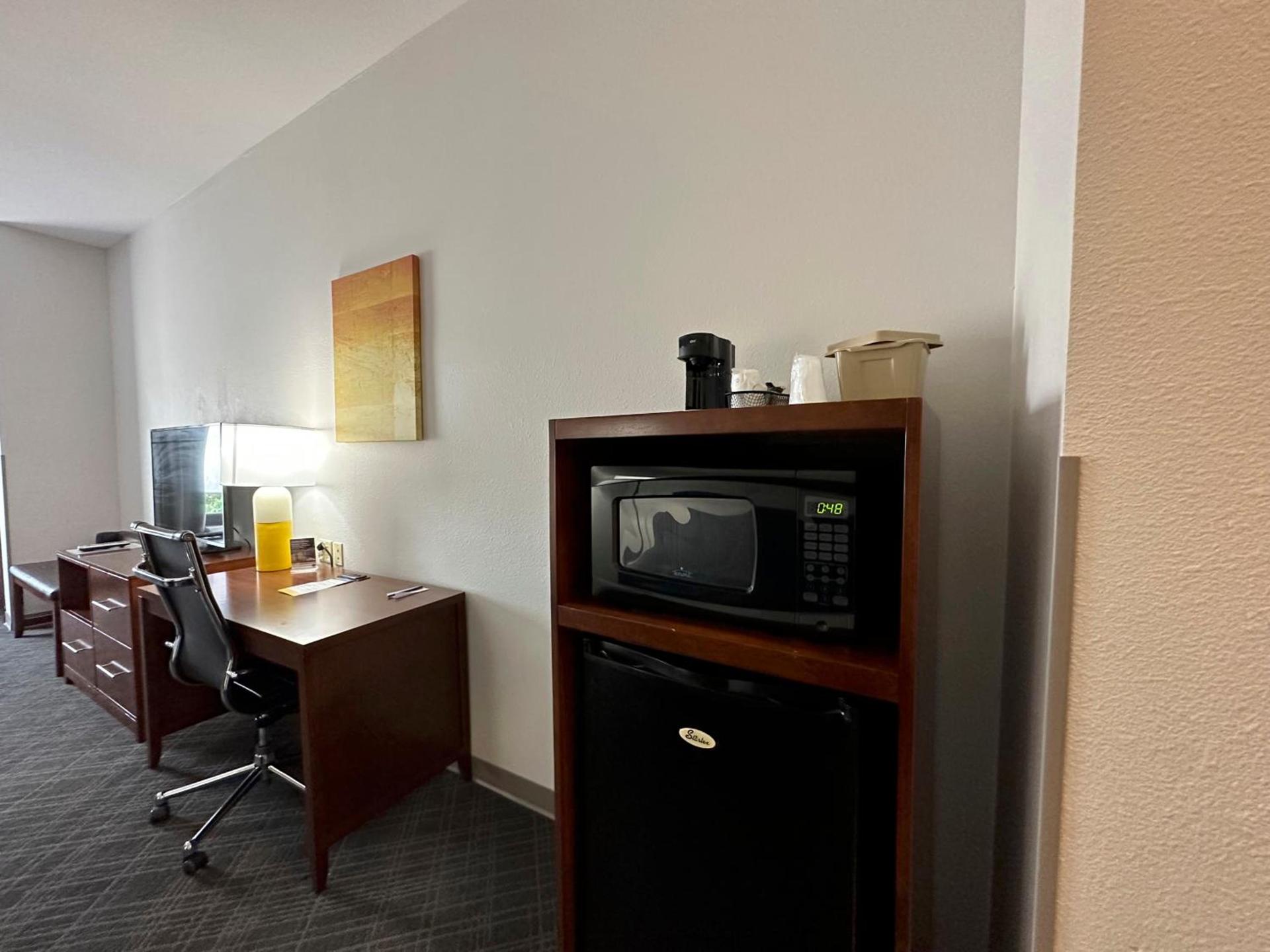 Comfort Suites Jackson-Cape Girardeau photo 44