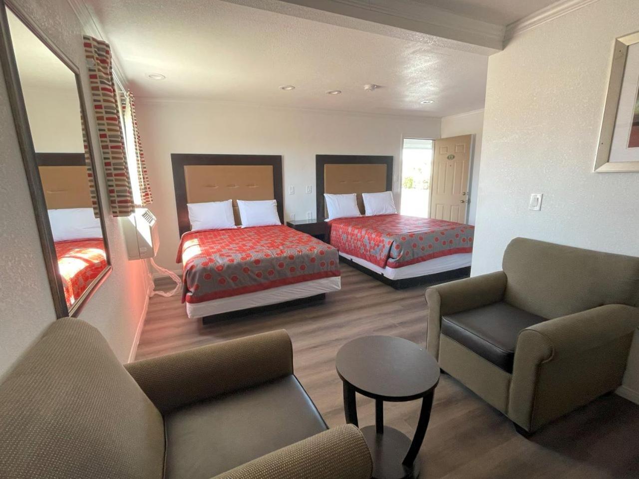 Palm Inn photo 21