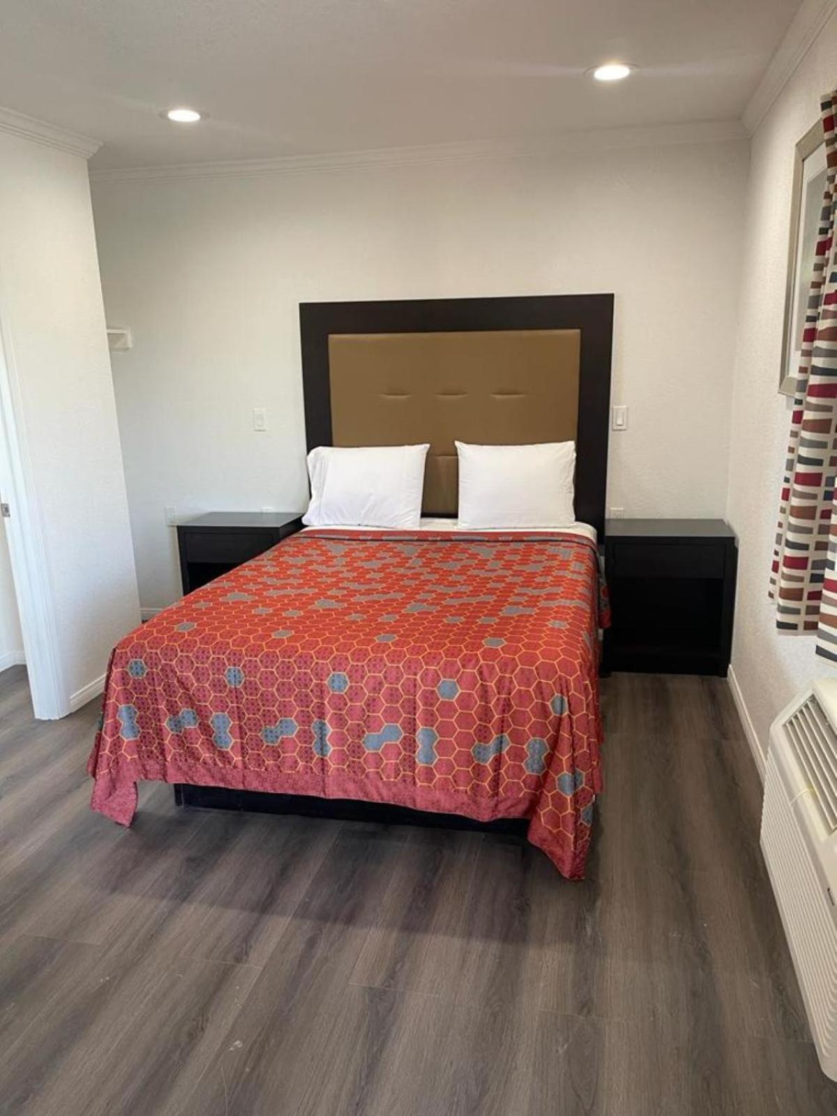 Palm Inn photo 18