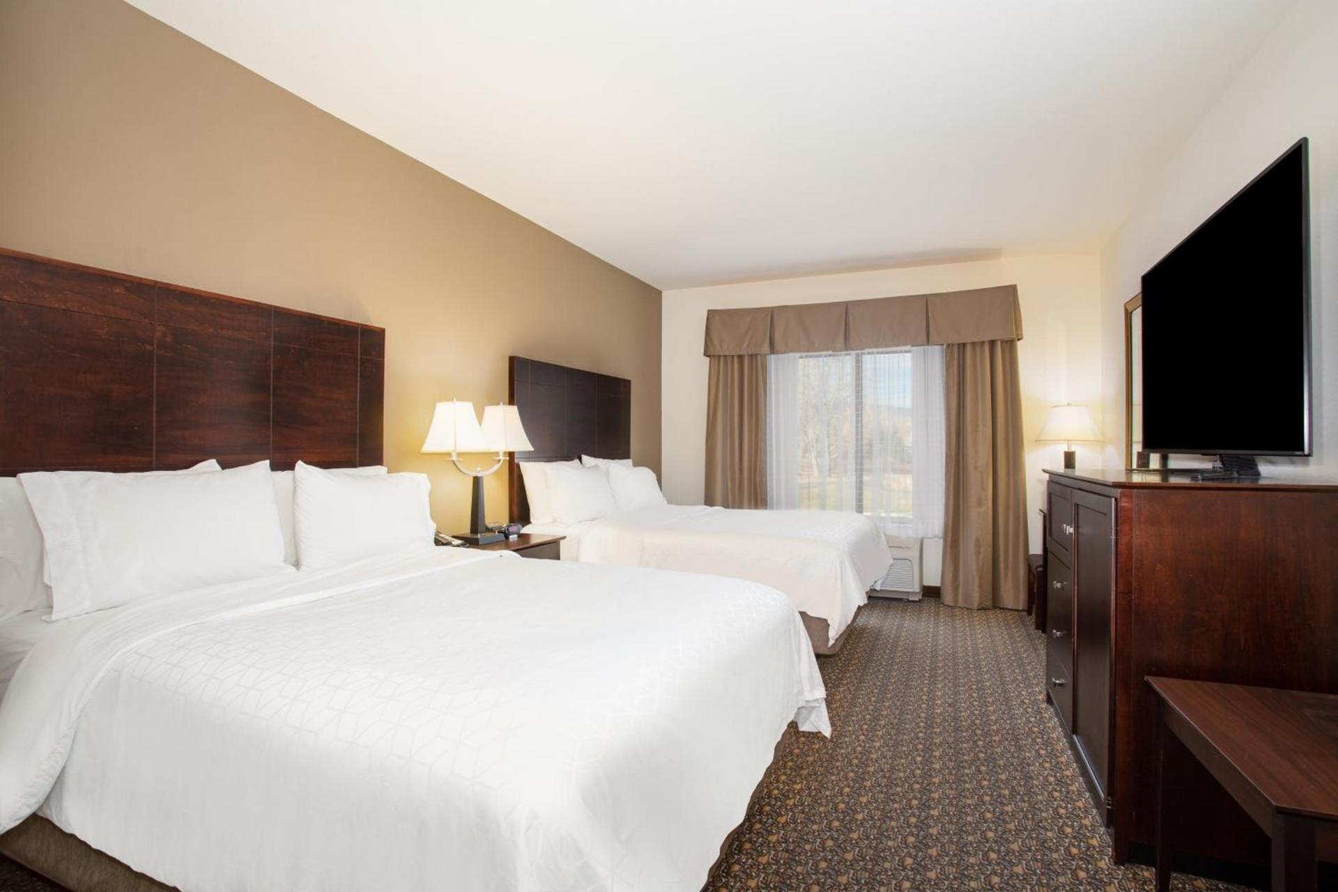 Holiday Inn Express Hotel & Suites Lander by IHG photo 36