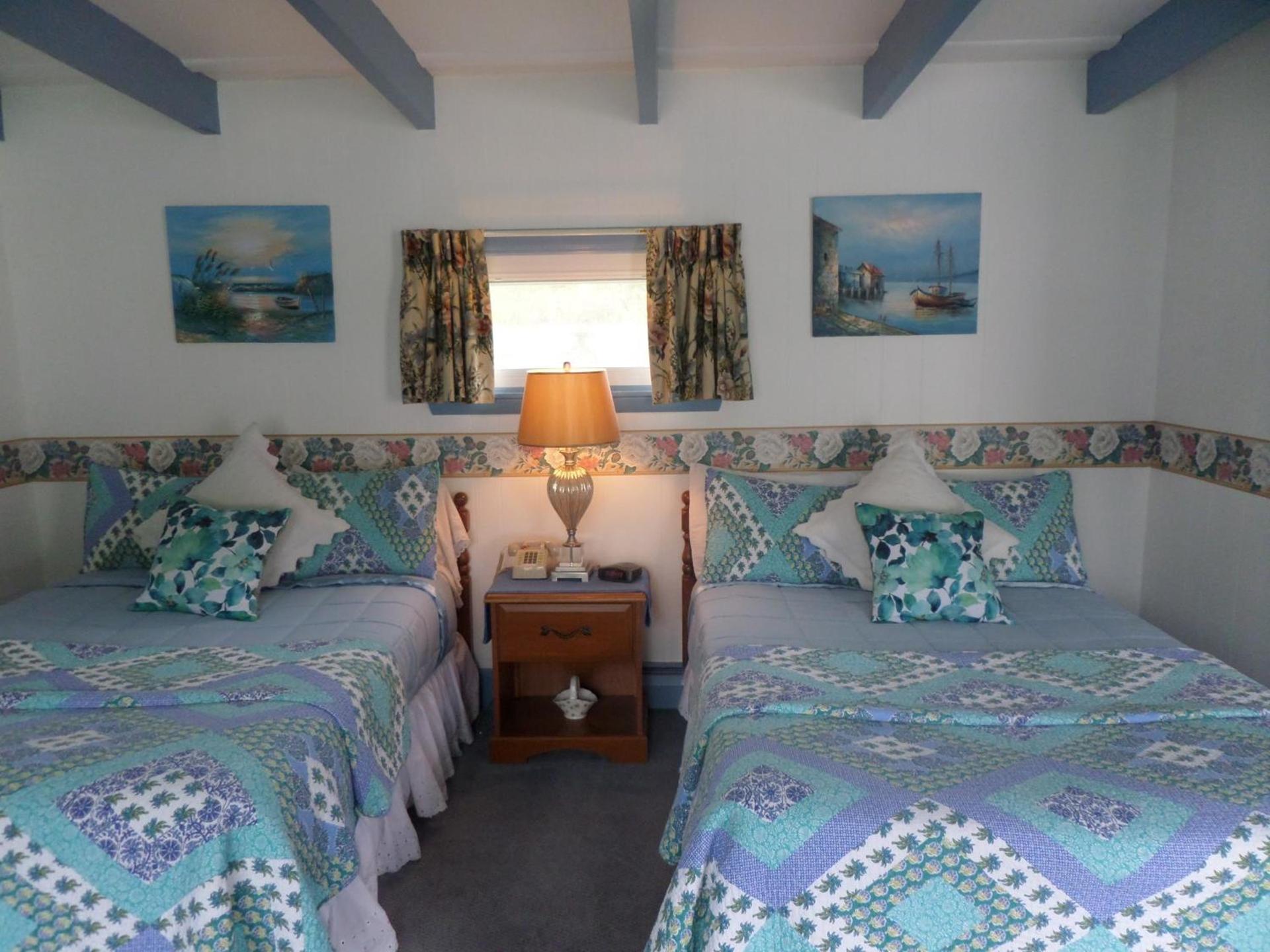 Claddagh Motel & Suites photo 35