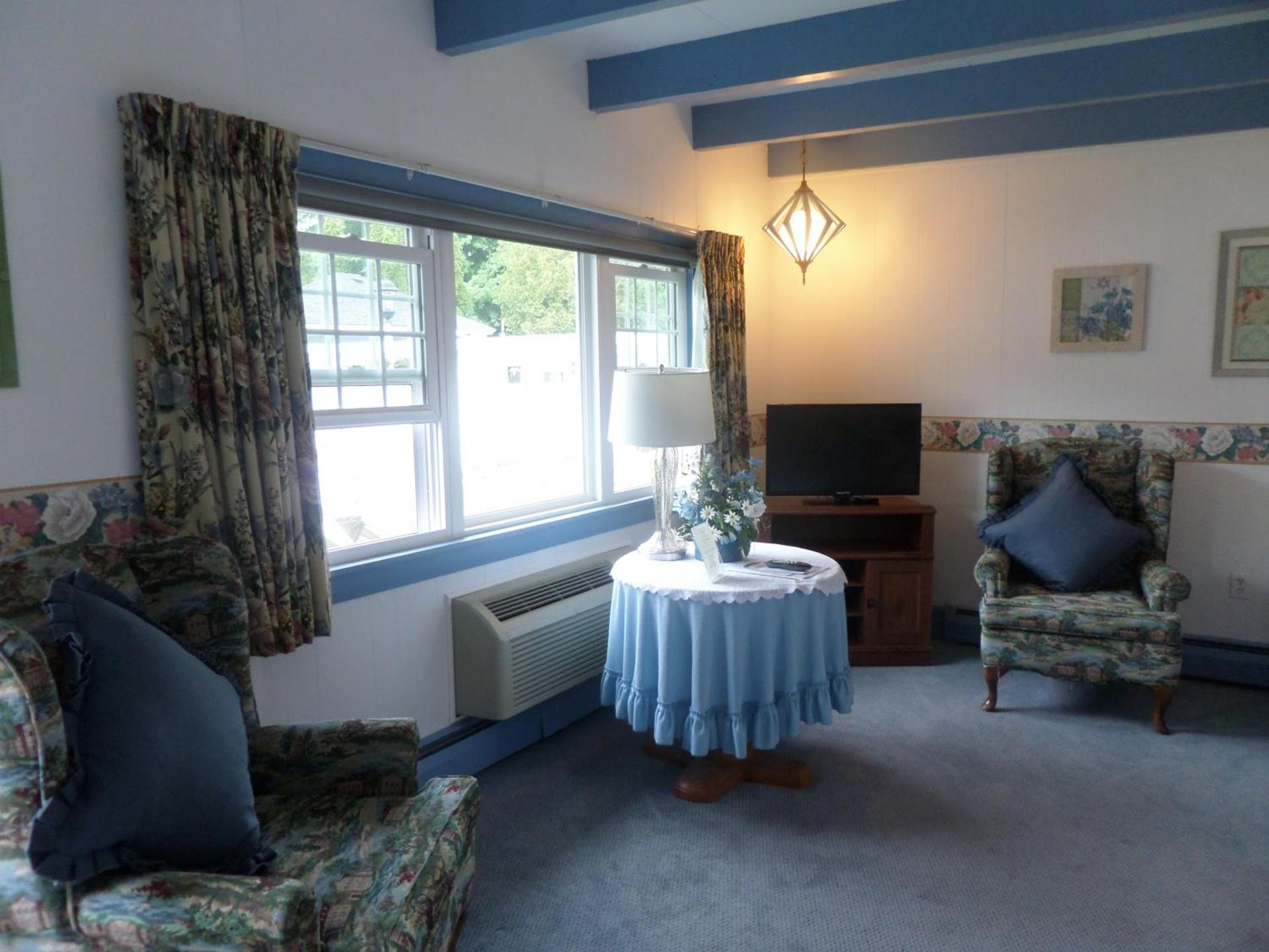 Claddagh Motel & Suites photo 34