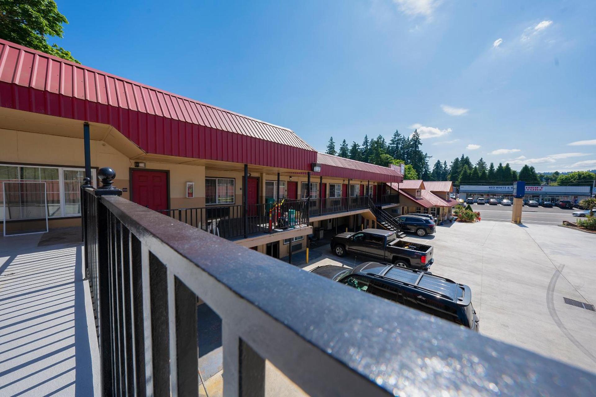 Budget Inn Gladstone By OYO - Portland Clackamas photo 14