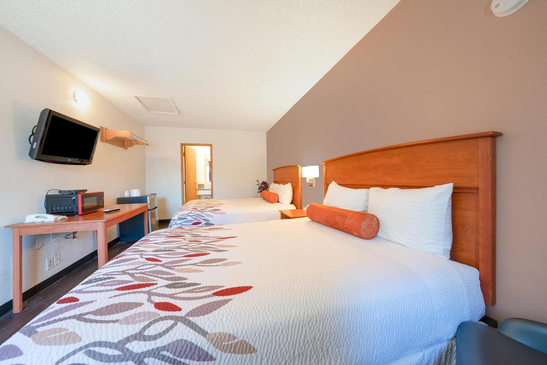 Budget Inn Gladstone By OYO - Portland Clackamas photo 29