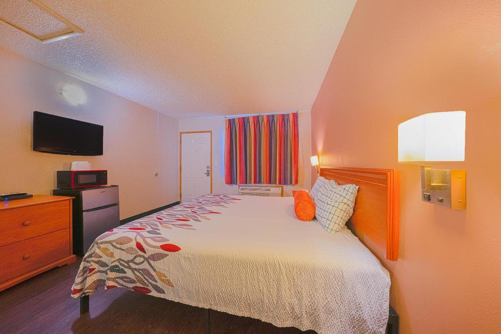 Budget Inn Gladstone By OYO - Portland Clackamas photo 34