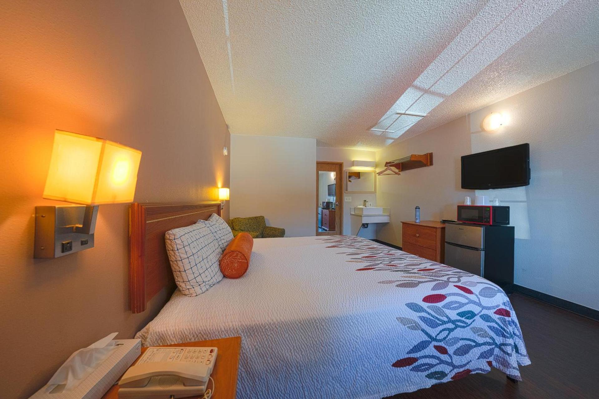 Budget Inn Gladstone By OYO - Portland Clackamas photo 32