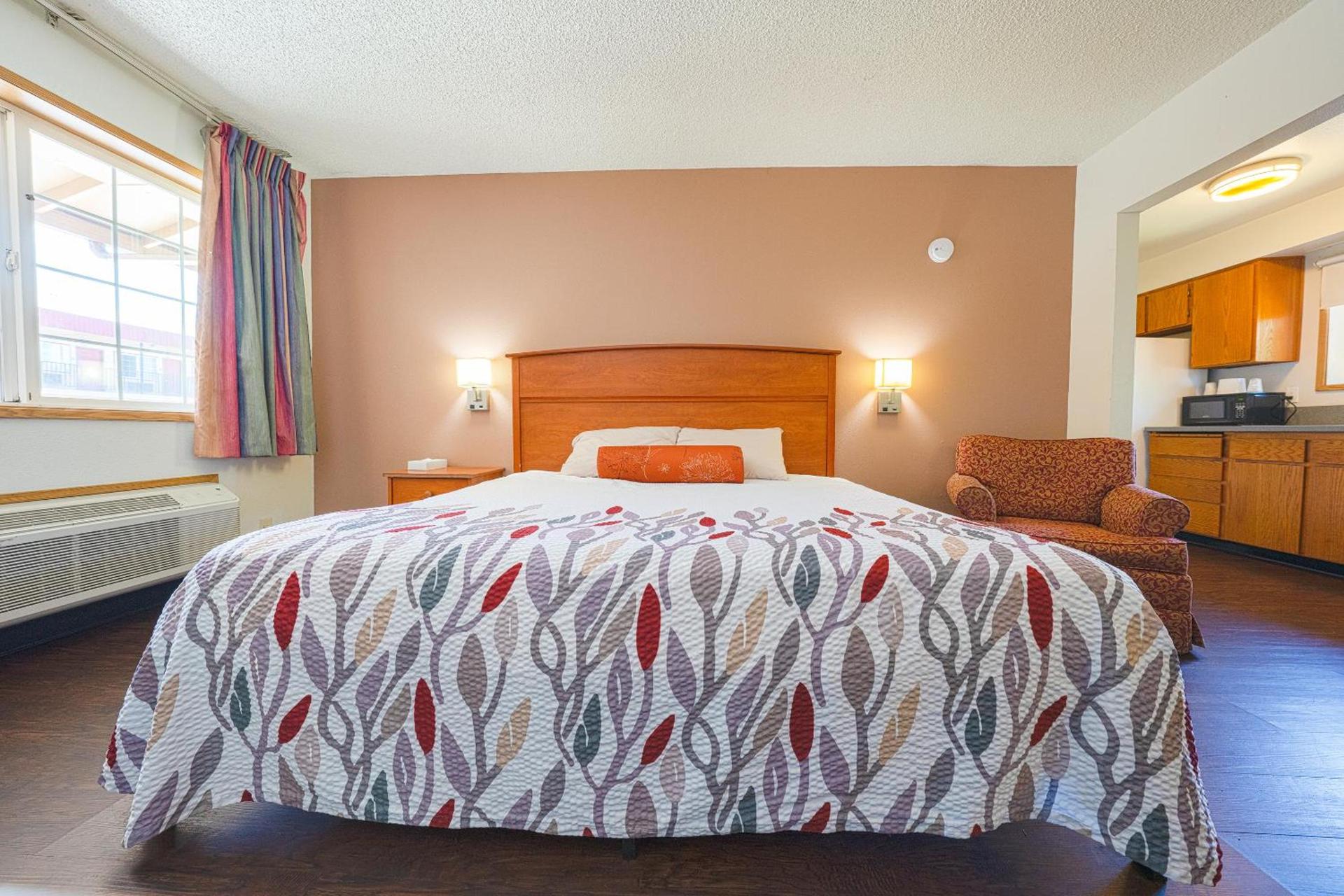 Budget Inn Gladstone By OYO - Portland Clackamas photo 65