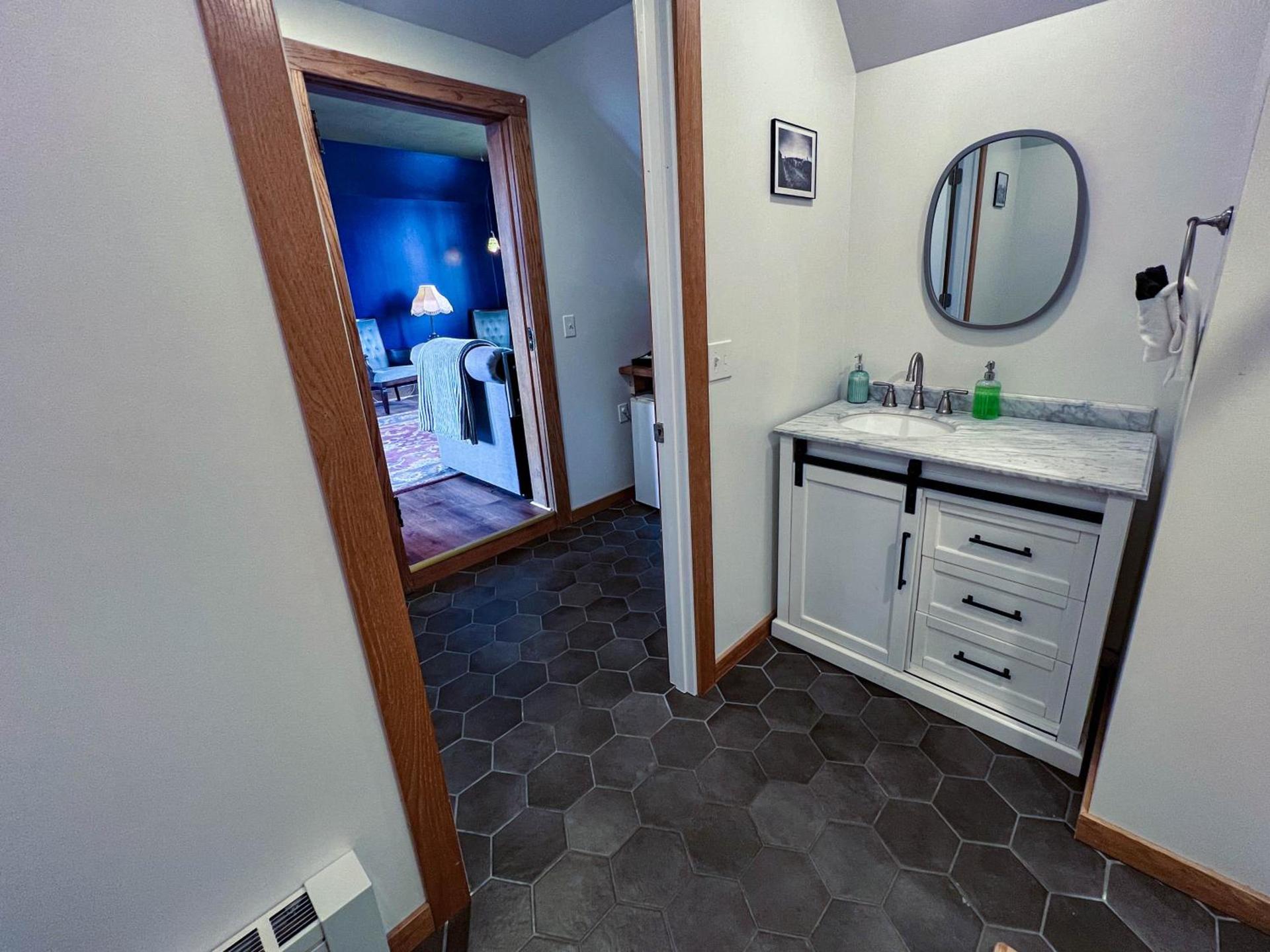 Endion Inn photo 34