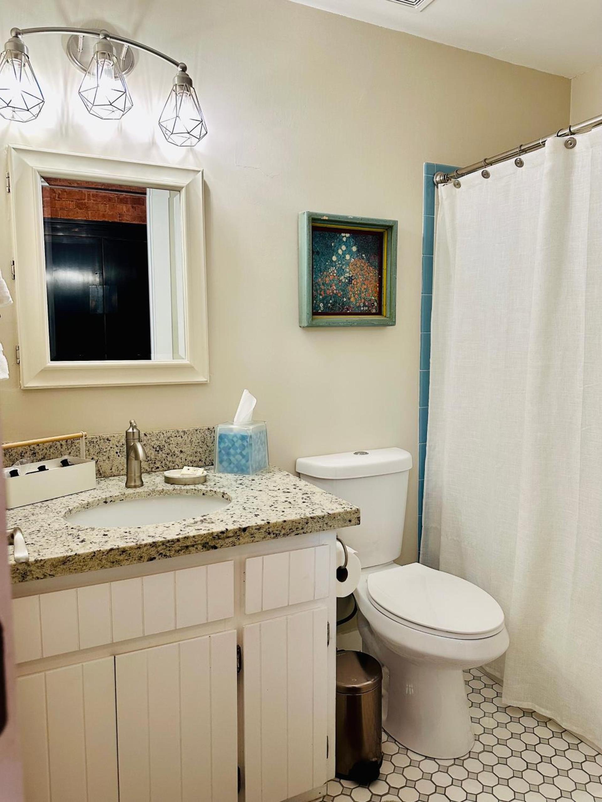 Bisbee Brownstone Suites photo 62