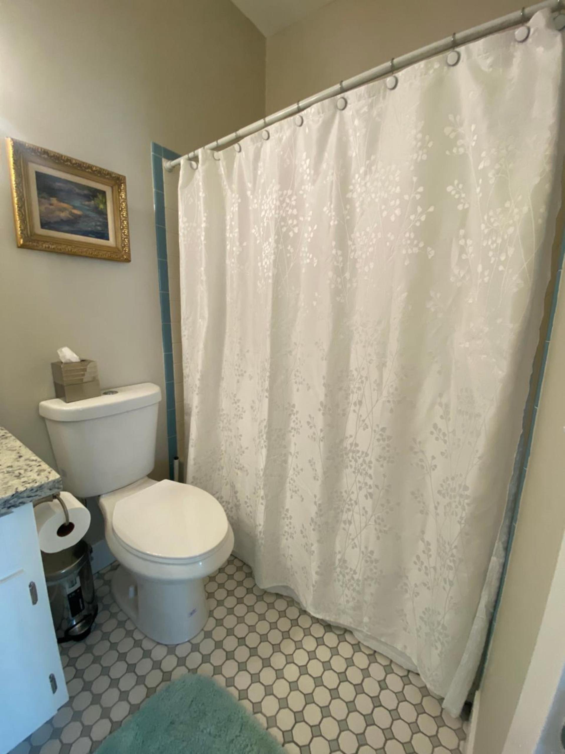 Bisbee Brownstone Suites photo 73