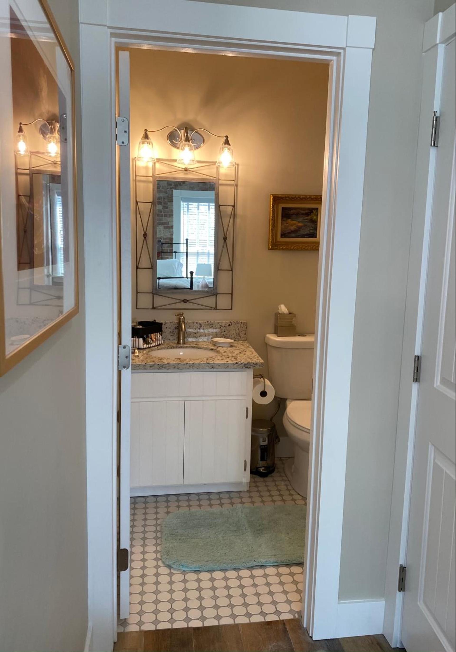 Bisbee Brownstone Suites photo 74