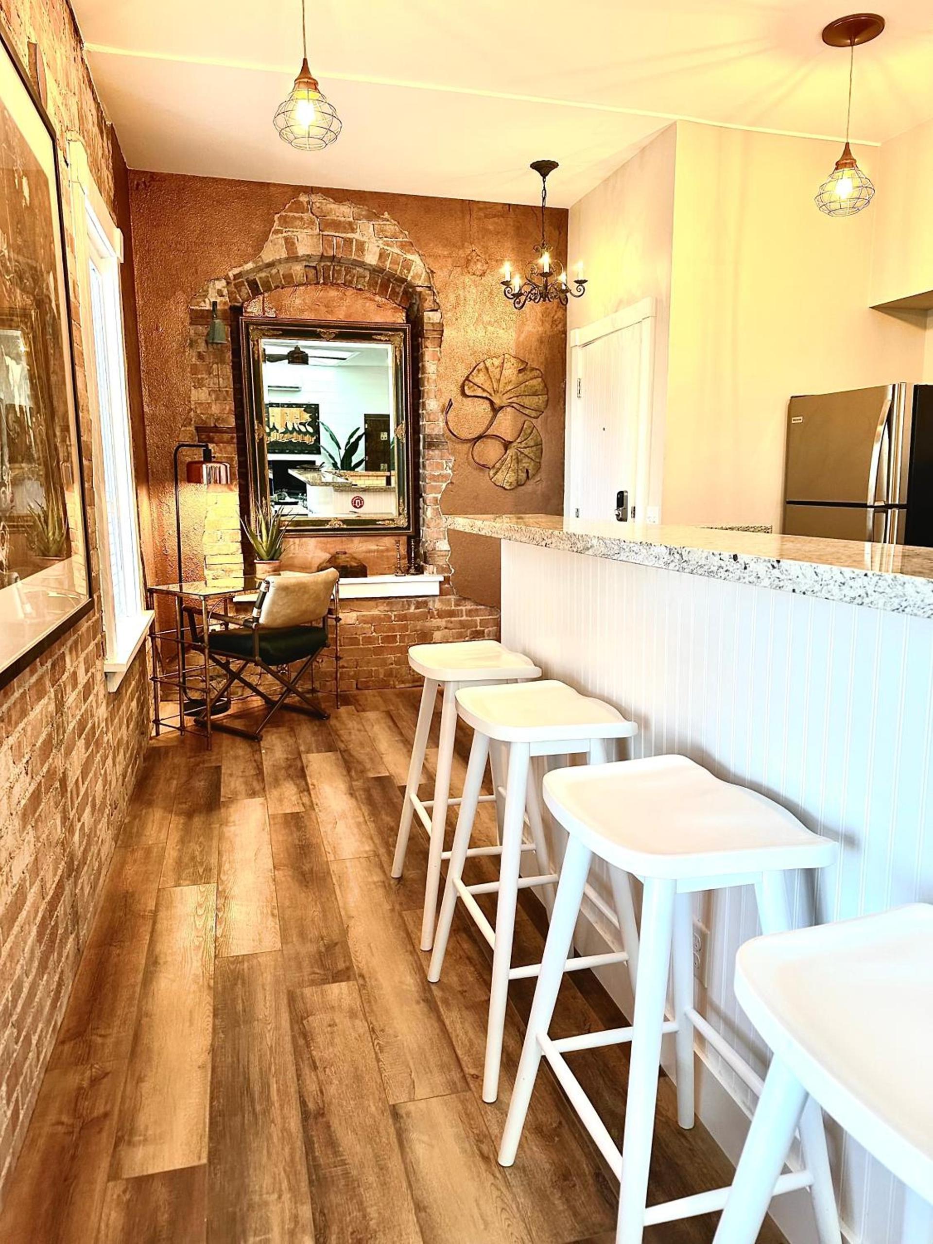 Bisbee Brownstone Suites photo 76