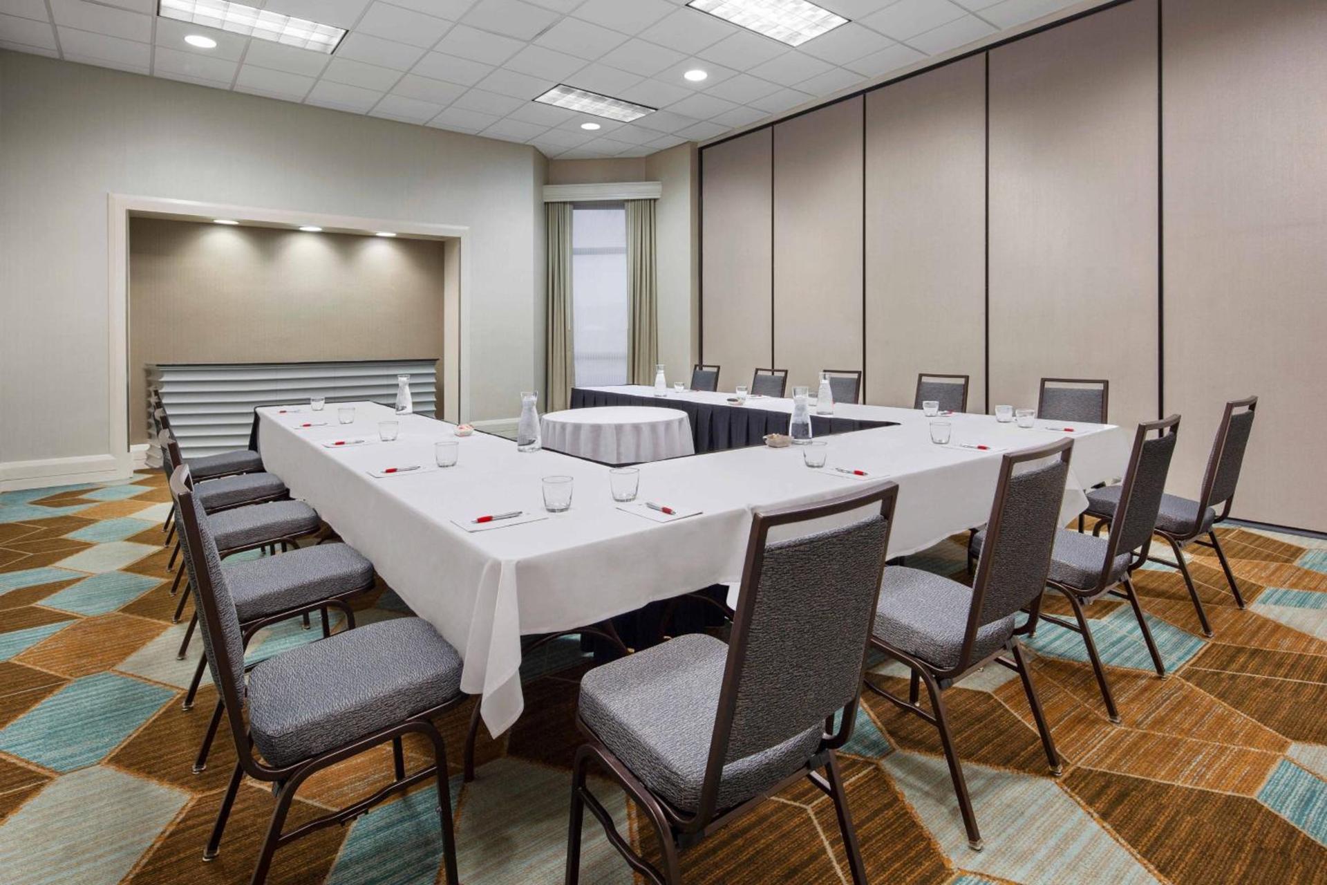 Raleigh Marriott Crabtree Valley photo 42