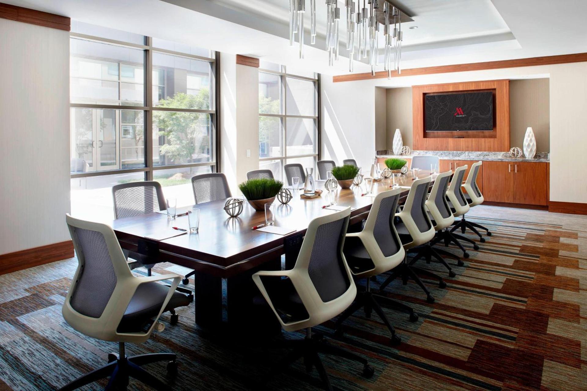 Raleigh Marriott Crabtree Valley photo 46