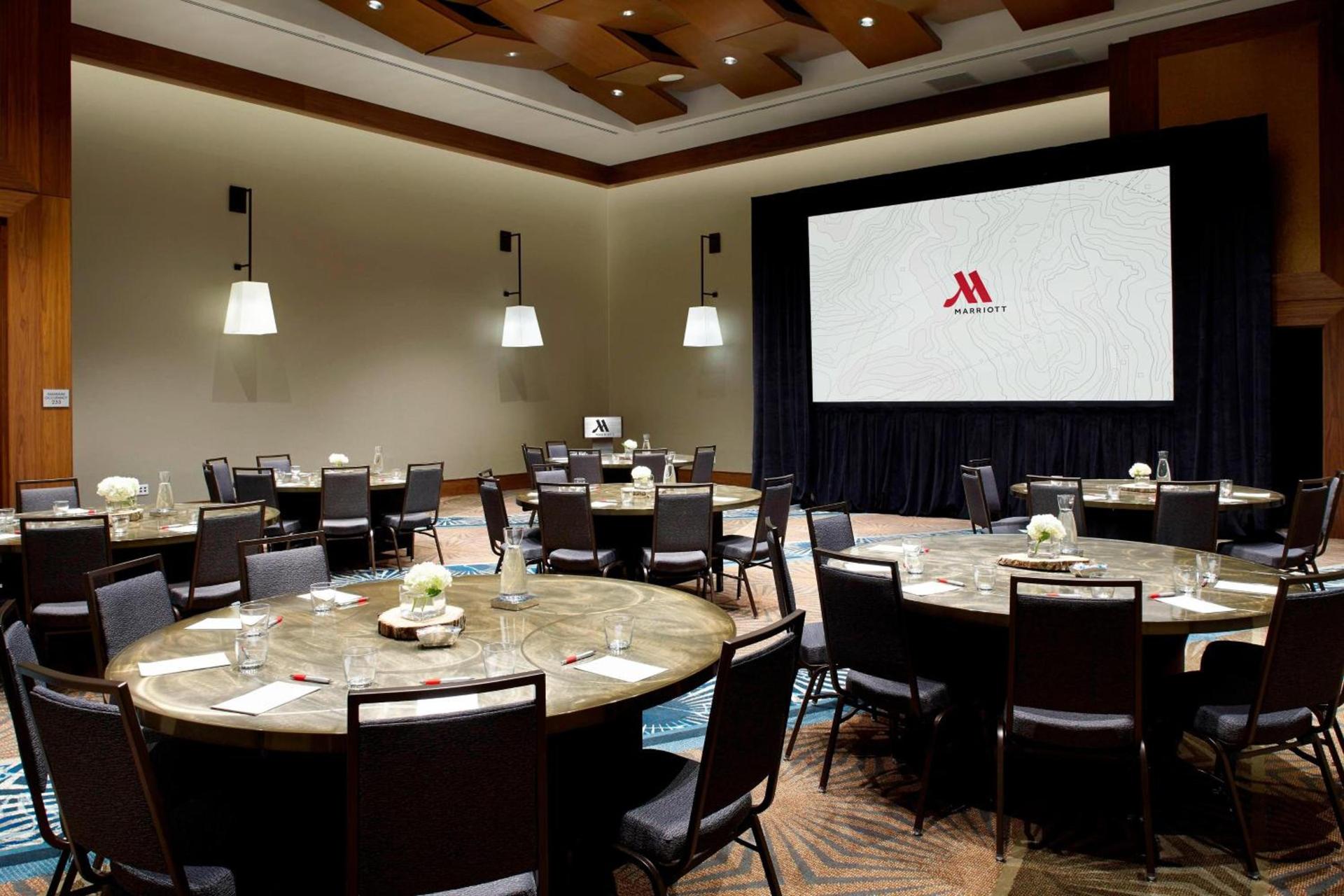 Raleigh Marriott Crabtree Valley photo 52