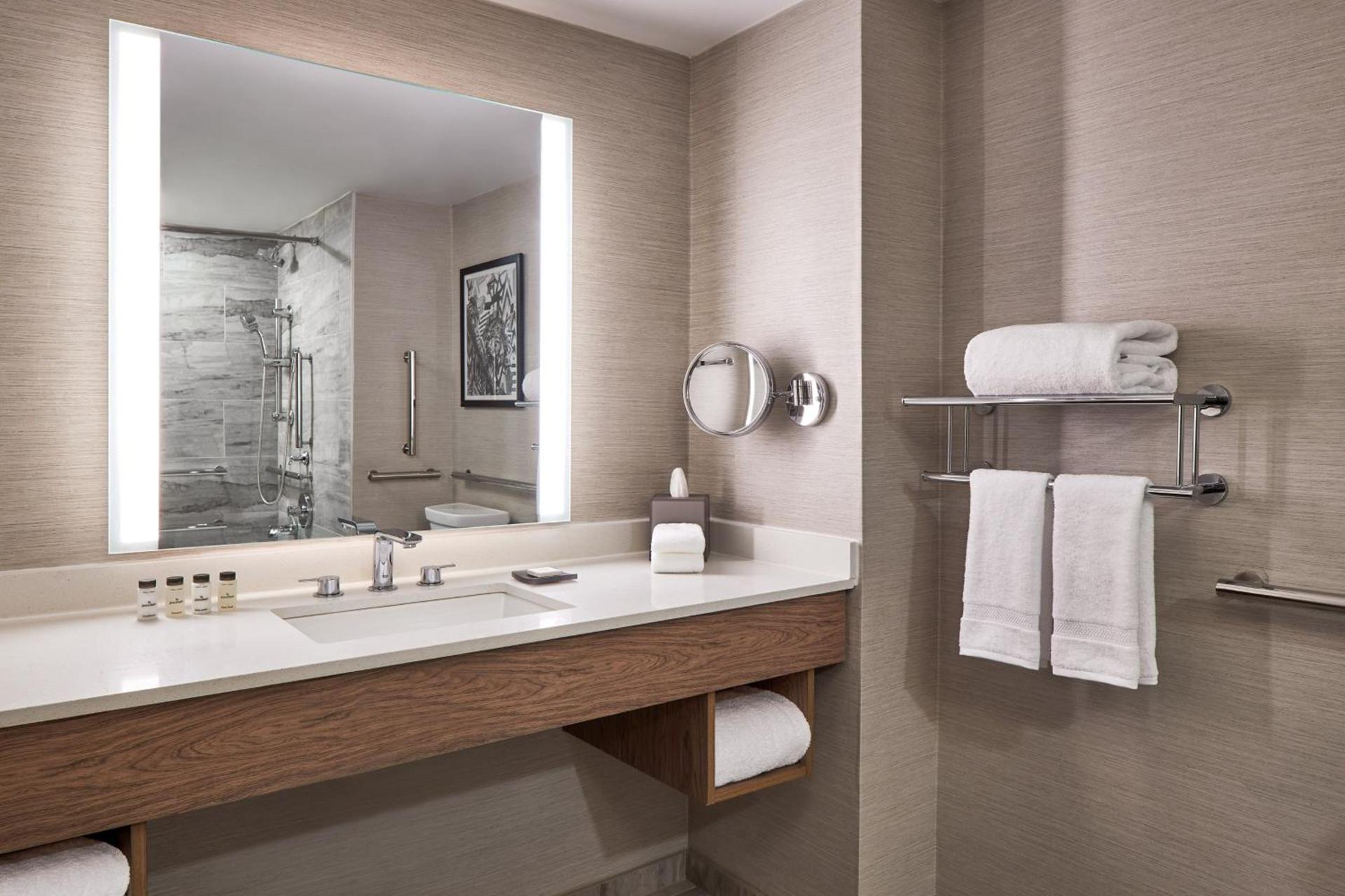 Sheraton Richmond Airport Hotel photo 10