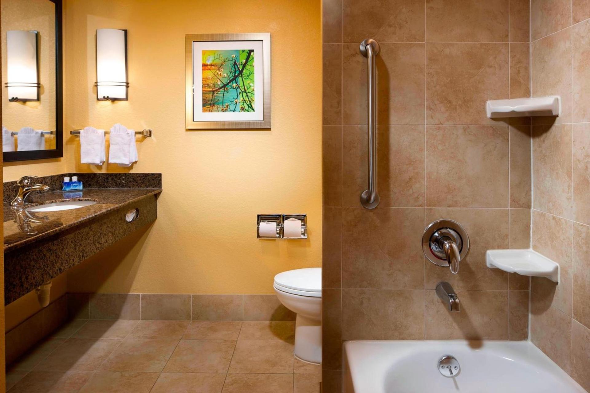 Fairfield Inn & Suites Houston Intercontinental Airport photo 7