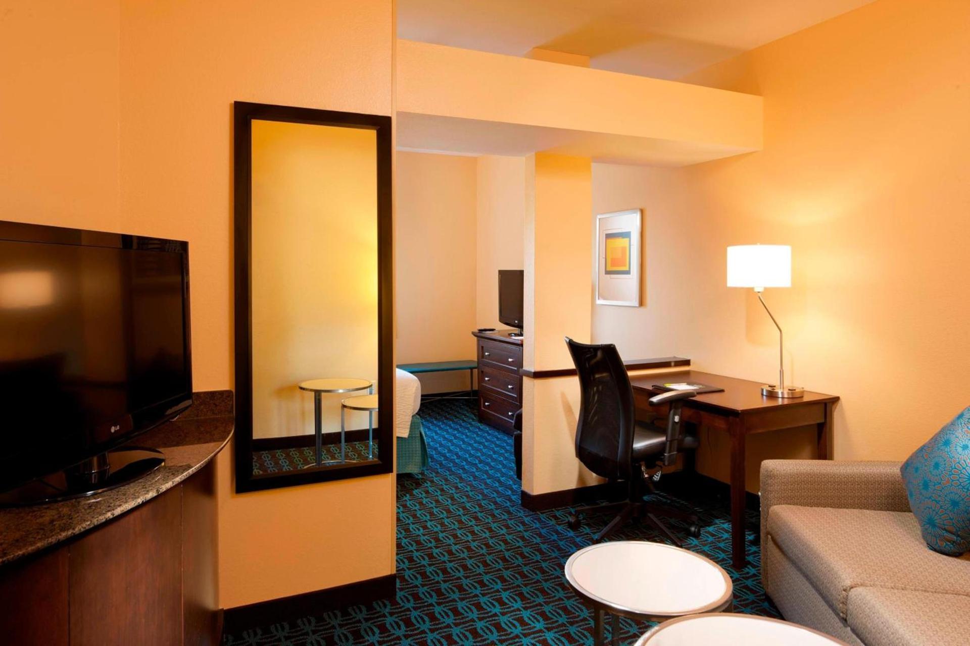 Fairfield Inn & Suites Houston Intercontinental Airport photo 9