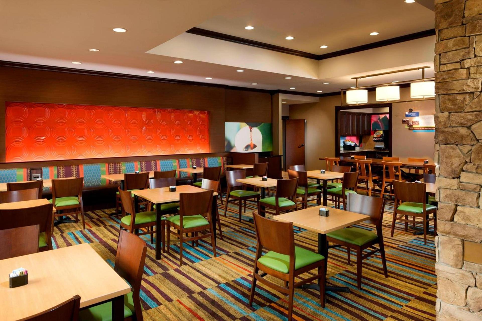 Fairfield Inn & Suites Houston Intercontinental Airport photo 13