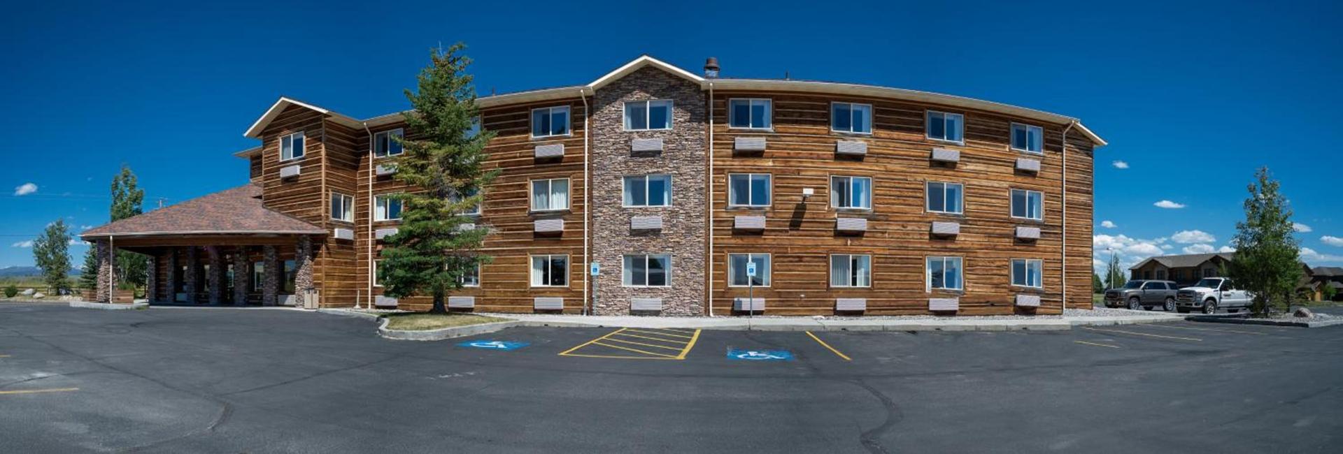 Pinedale Hotel & Suites photo 30
