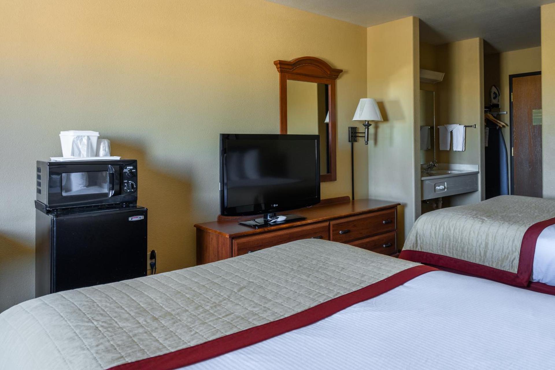 Pinedale Hotel & Suites photo 44