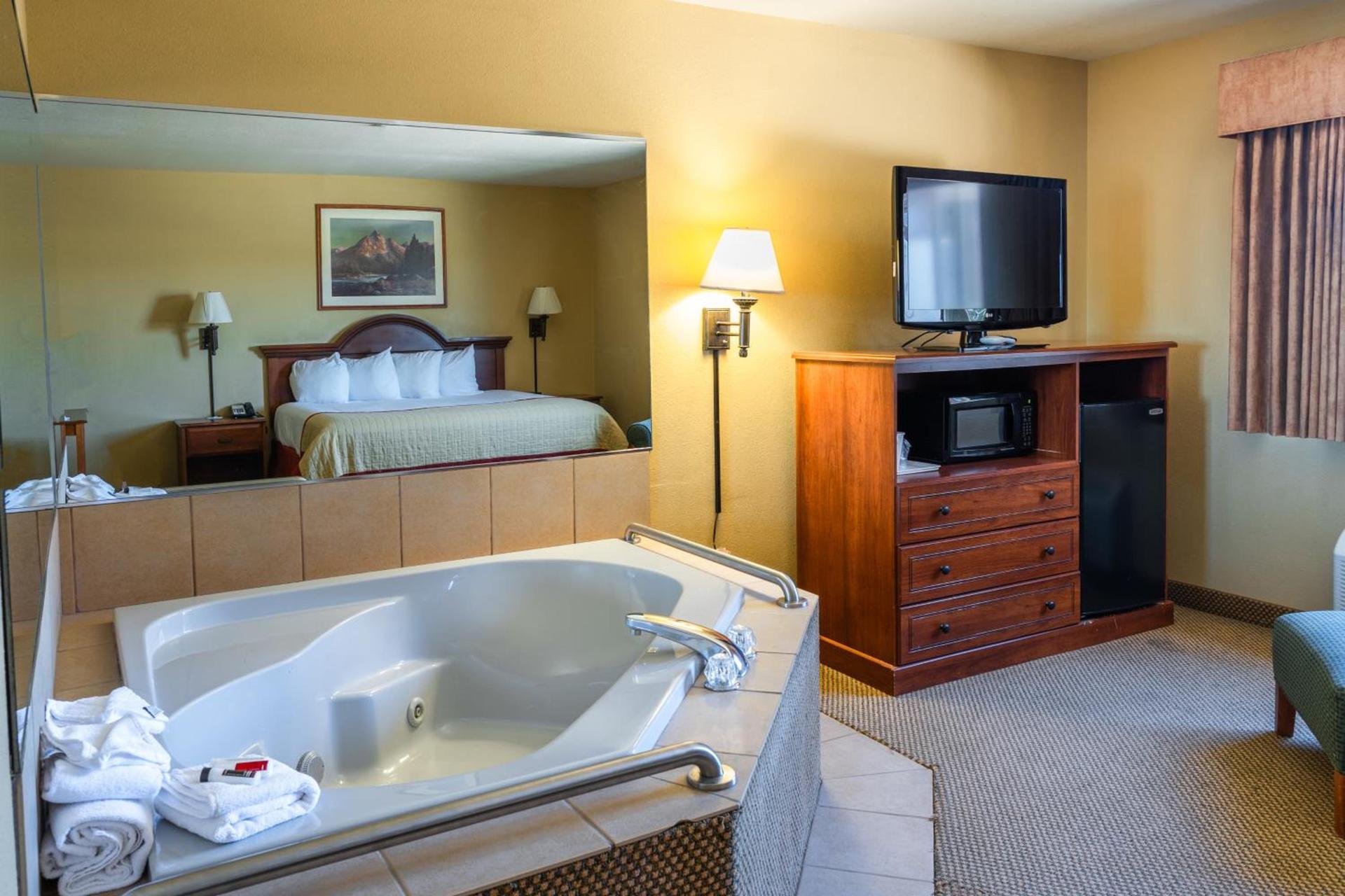 Pinedale Hotel & Suites photo 70