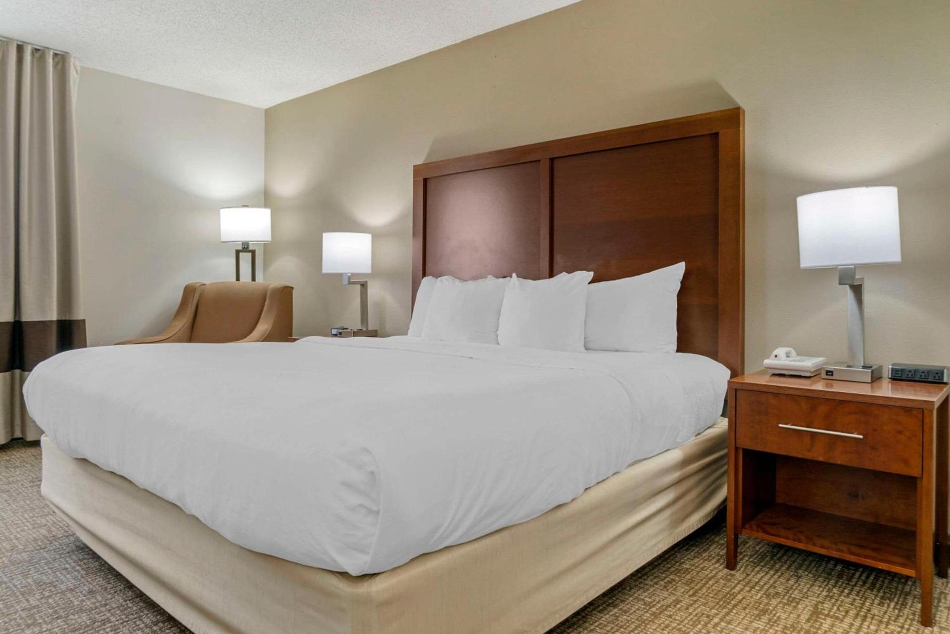 Comfort Inn Manistique photo 26