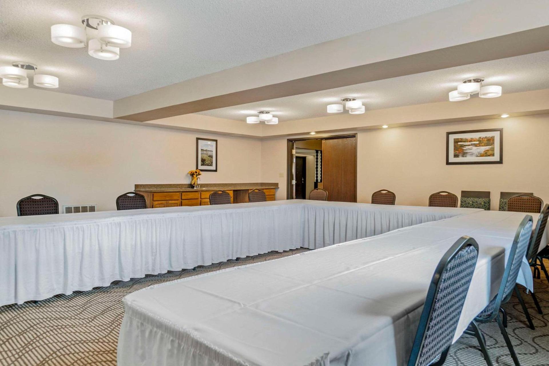 Comfort Inn Manistique photo 30