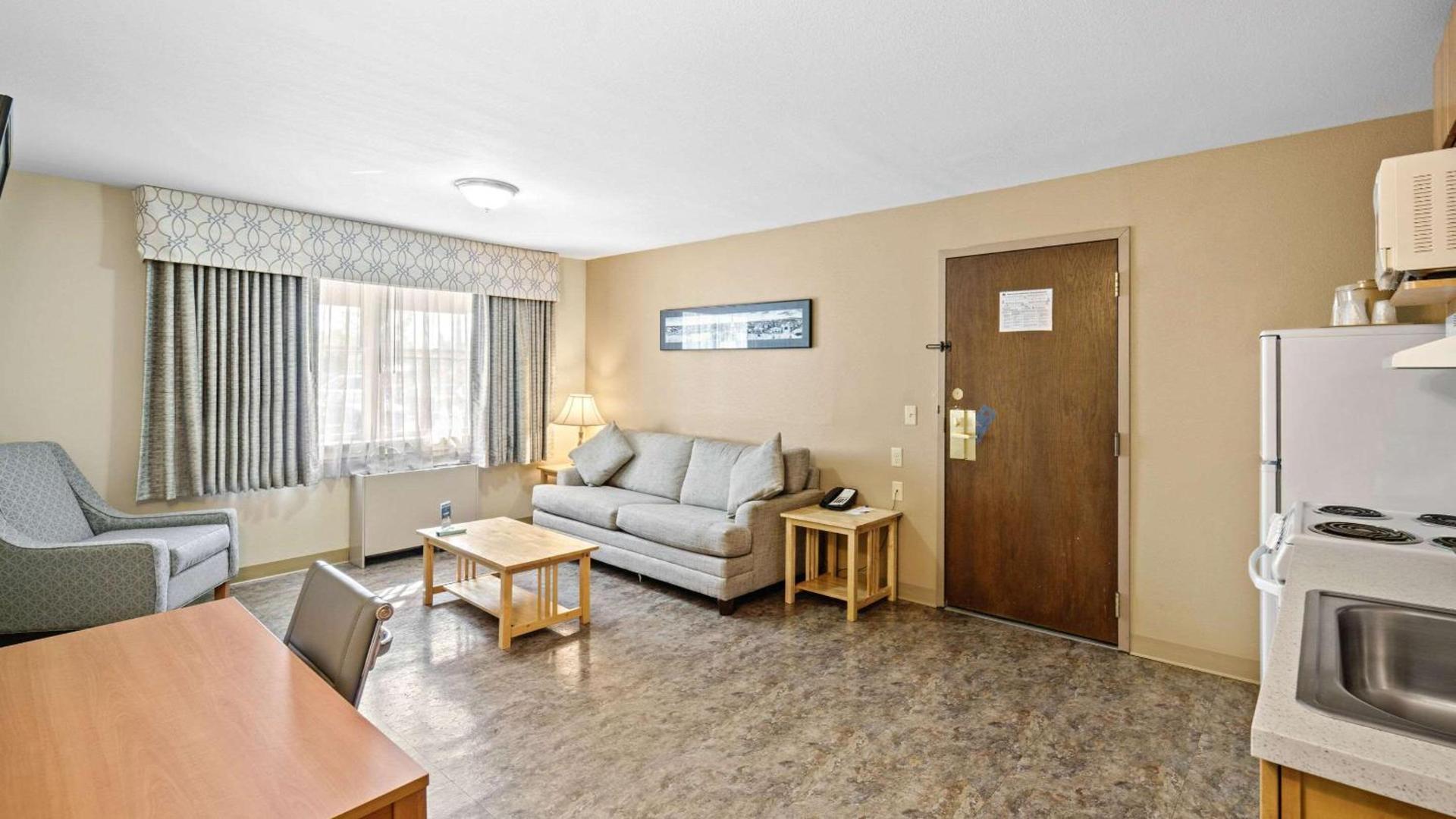 Clarion Hotel & Suites Fairbanks near Ft Wainwright photo 27