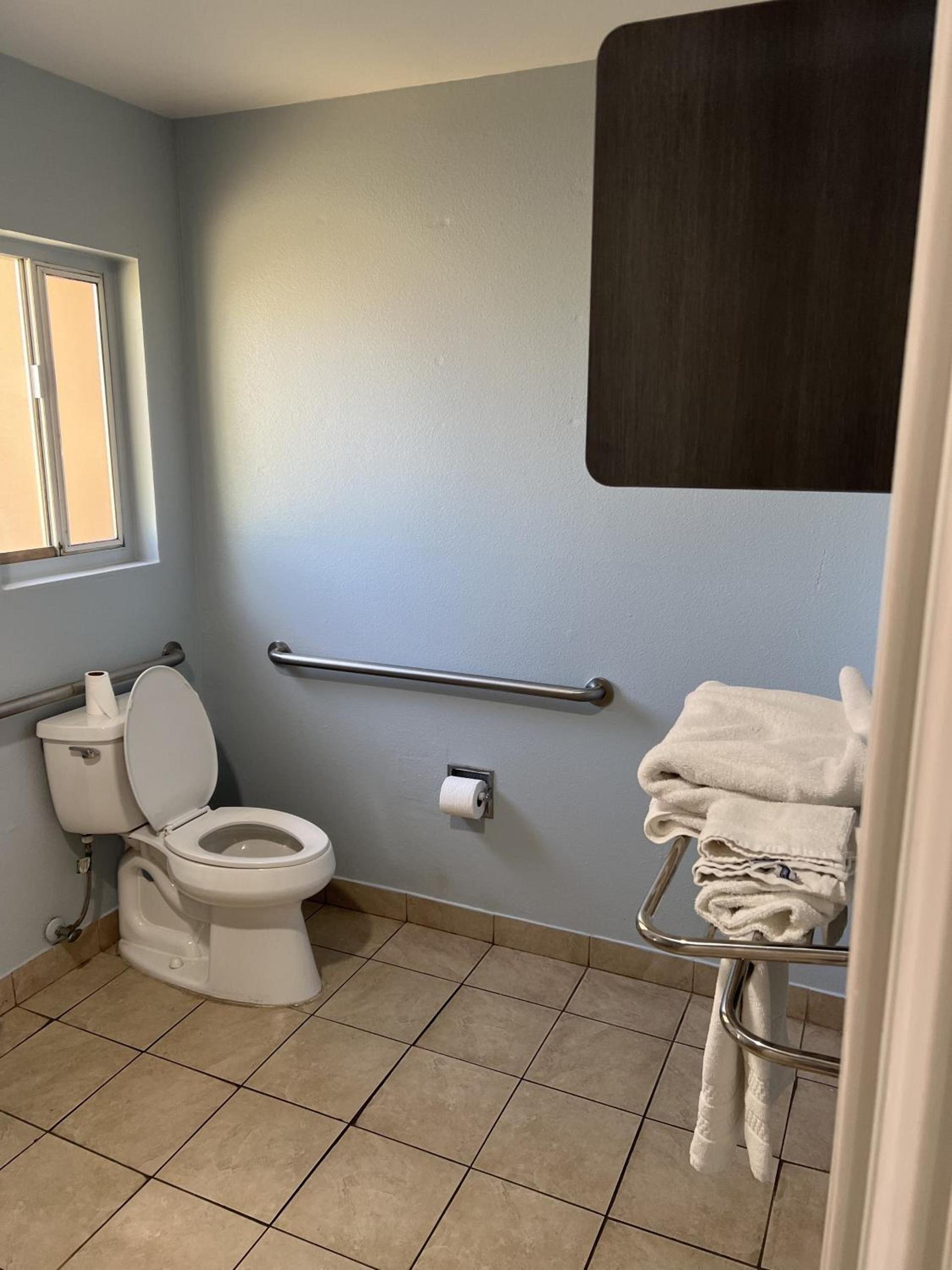 Travel Inn Gilroy photo 25