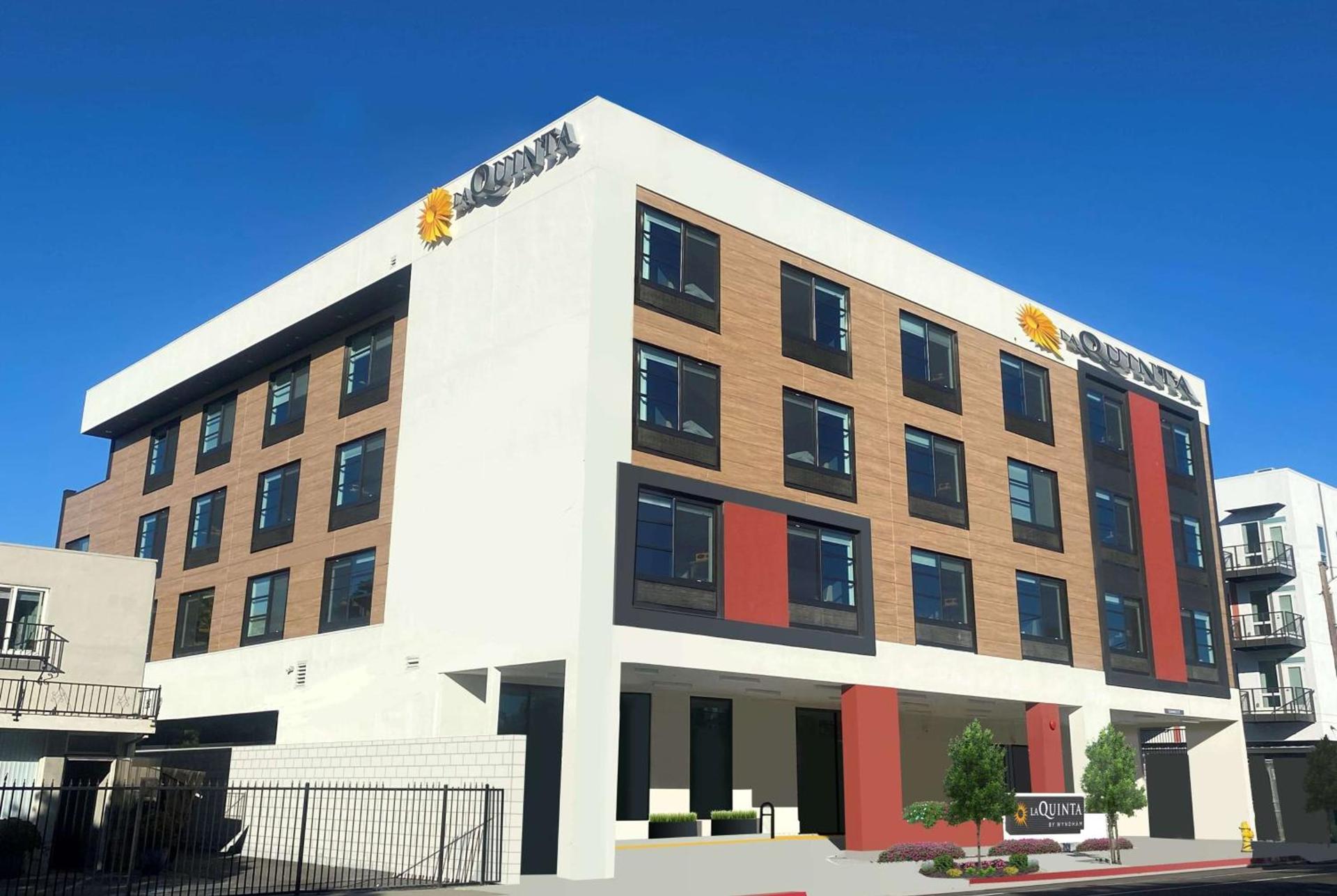 La Quinta Inn & Suites by Wyndham San Jose Airport-Downtown photo 1