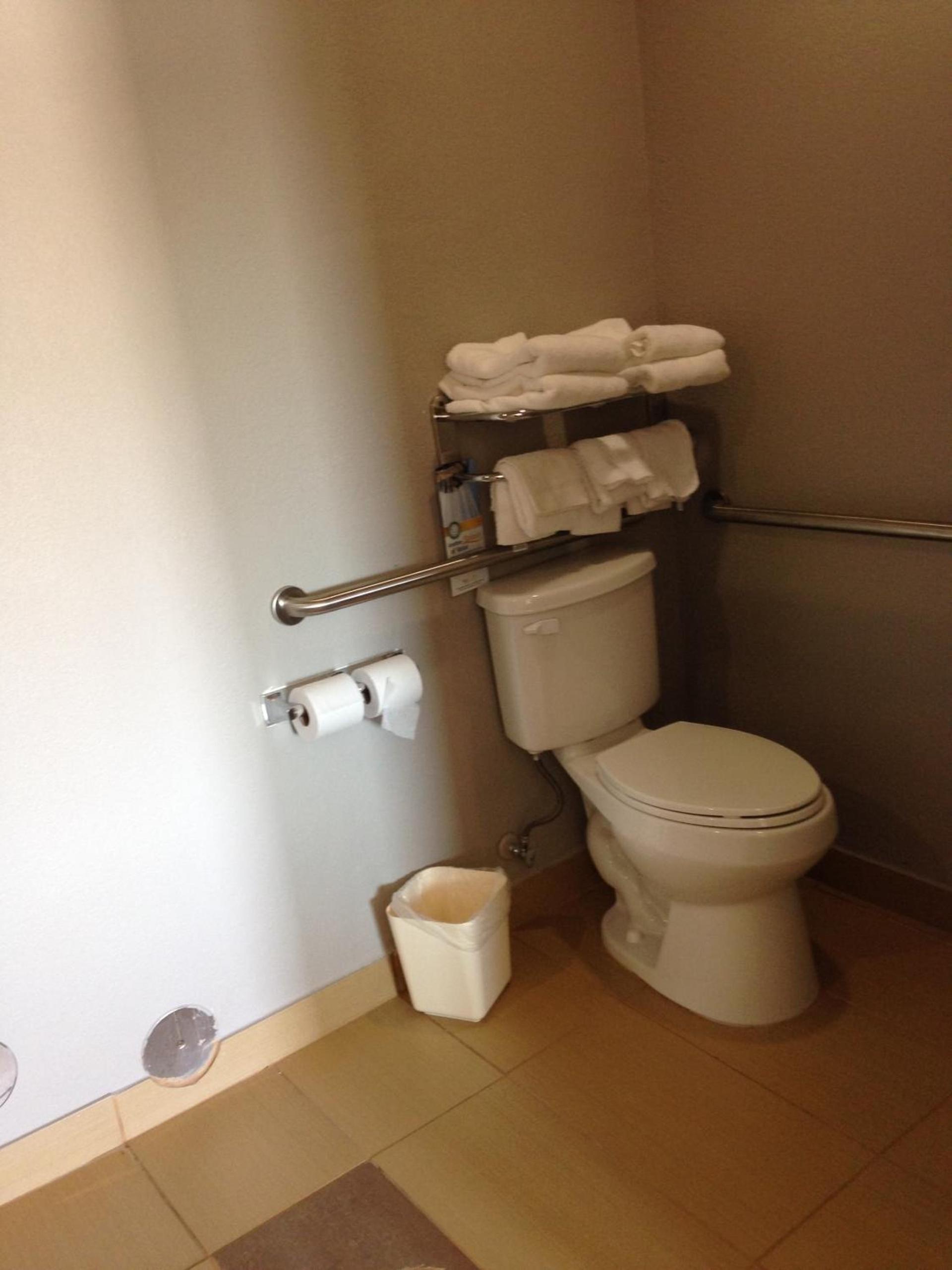Scottish Inn & Suites Cotulla, TX photo 33