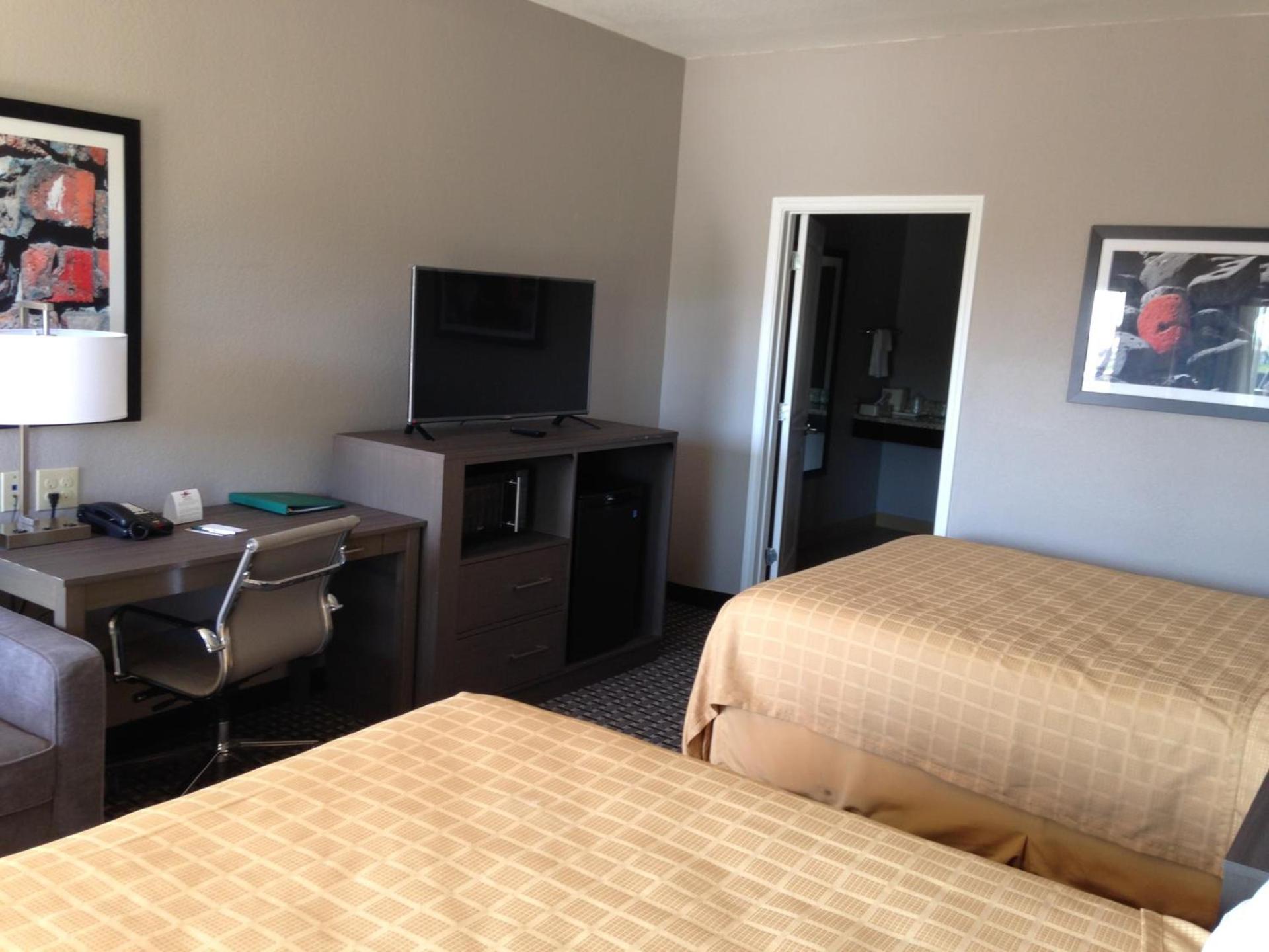 Scottish Inn & Suites Cotulla, TX photo 35