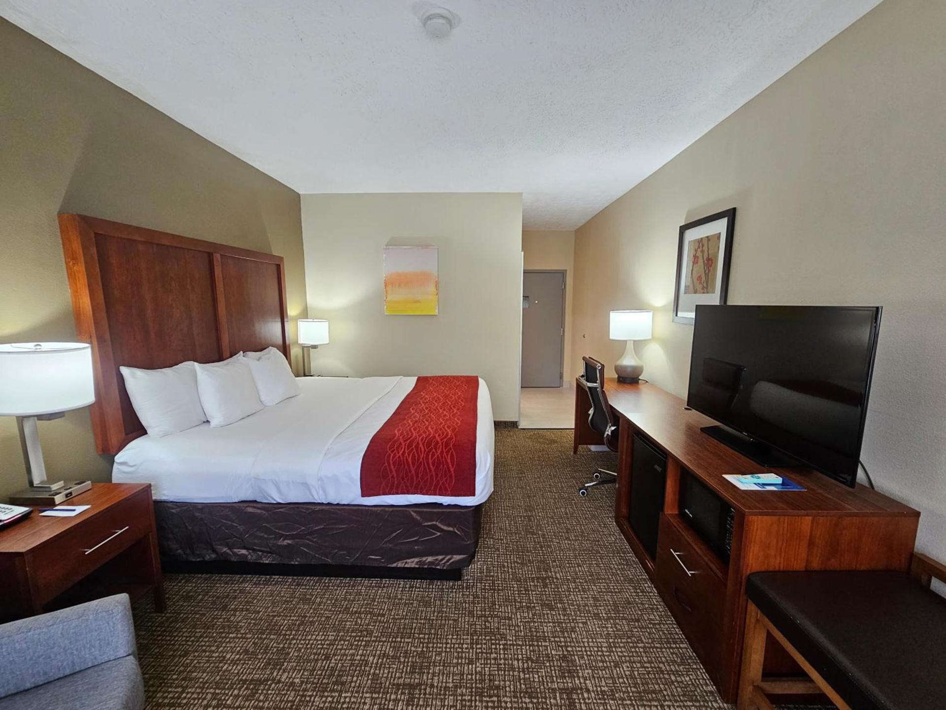 Comfort Inn Jackson I-40 photo 10