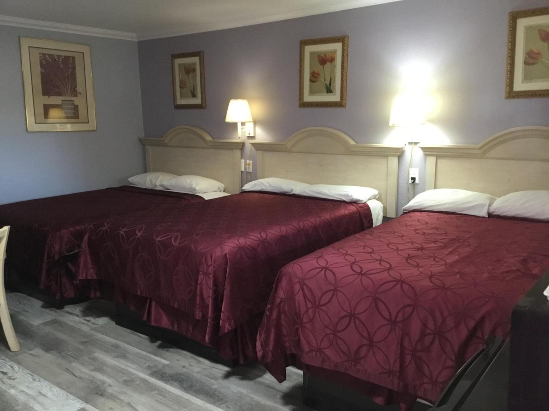 Budget Inn Plainview photo 41