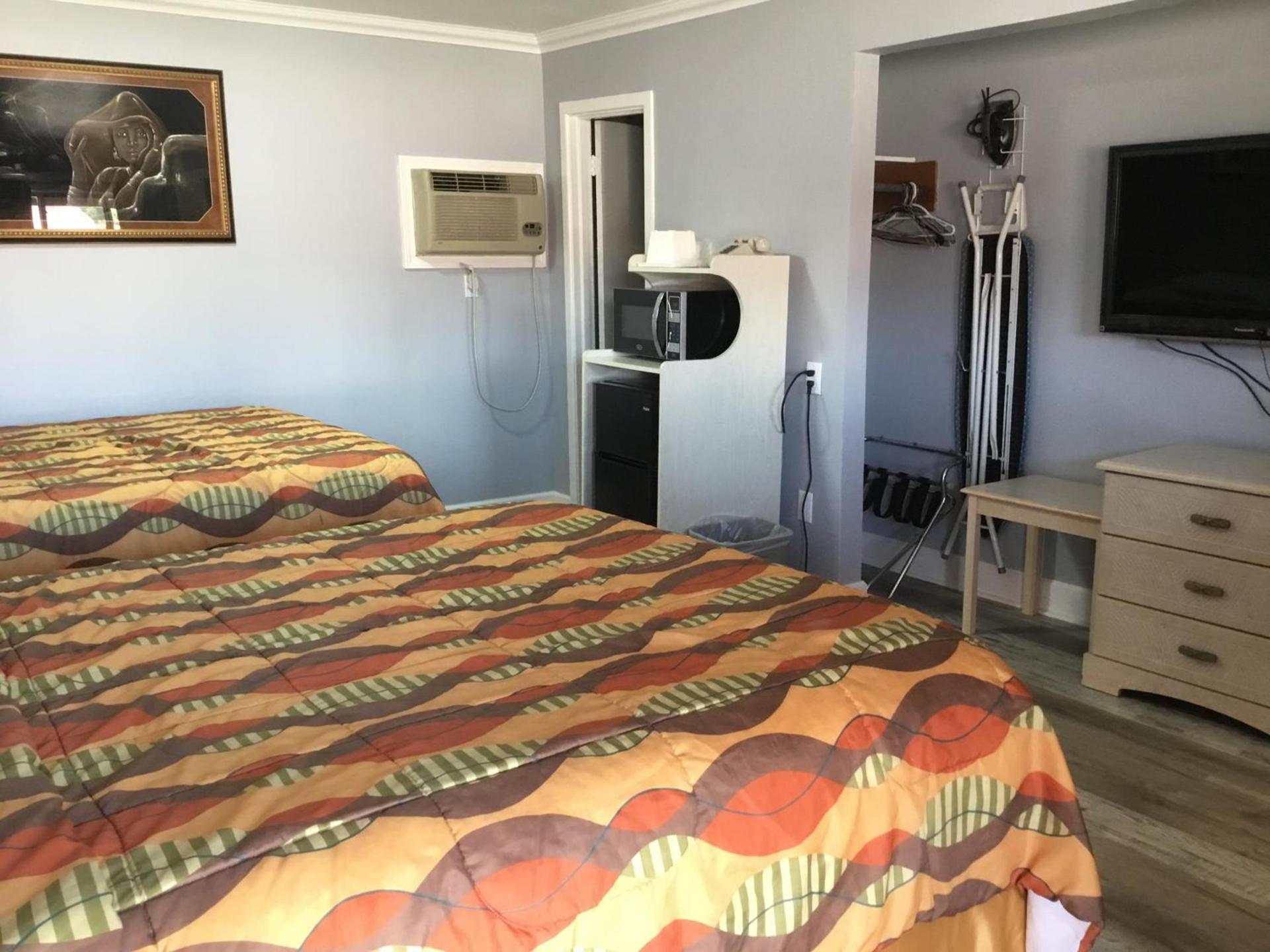 Budget Inn Plainview photo 13