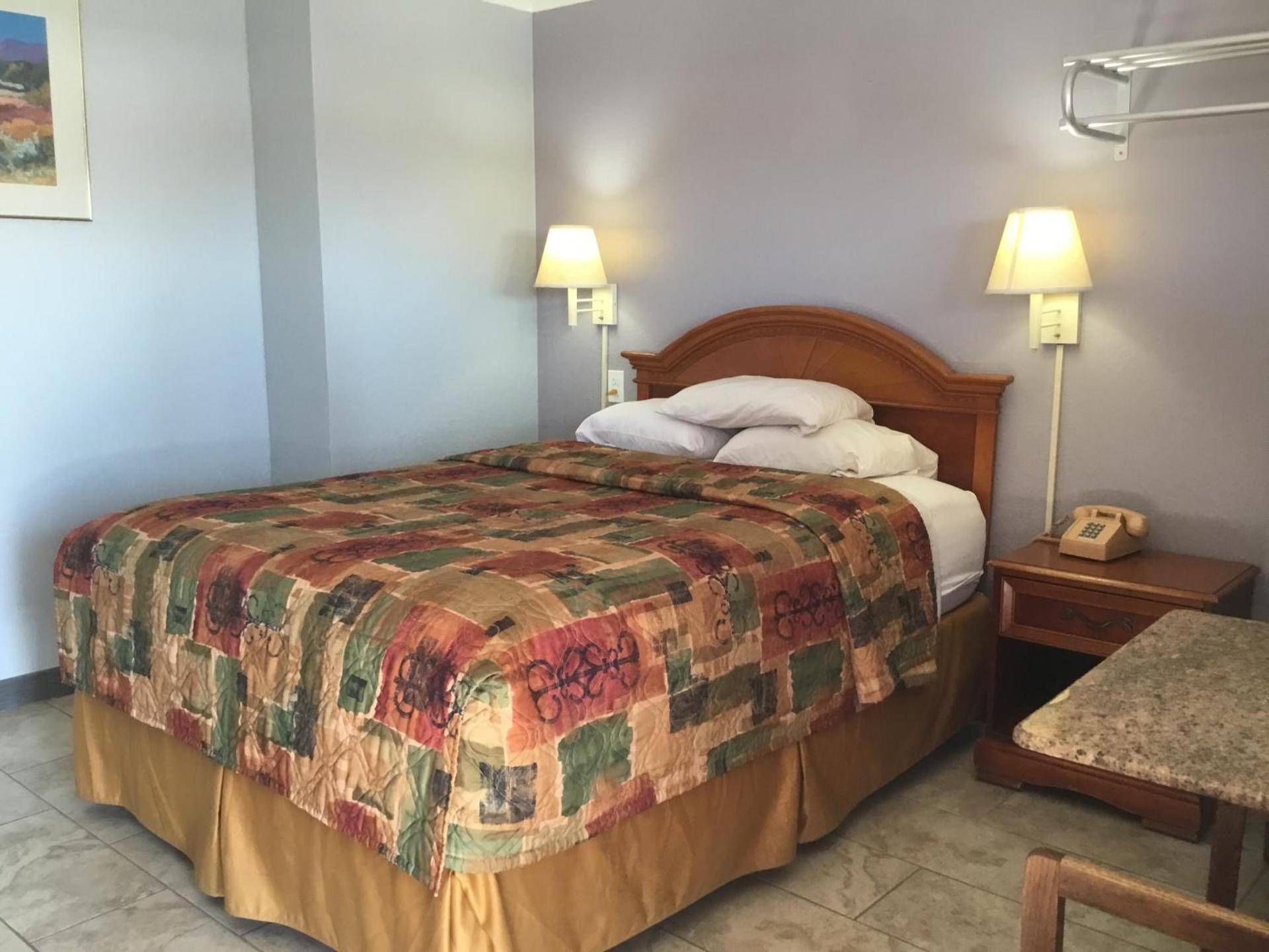 Budget Inn Plainview photo 24