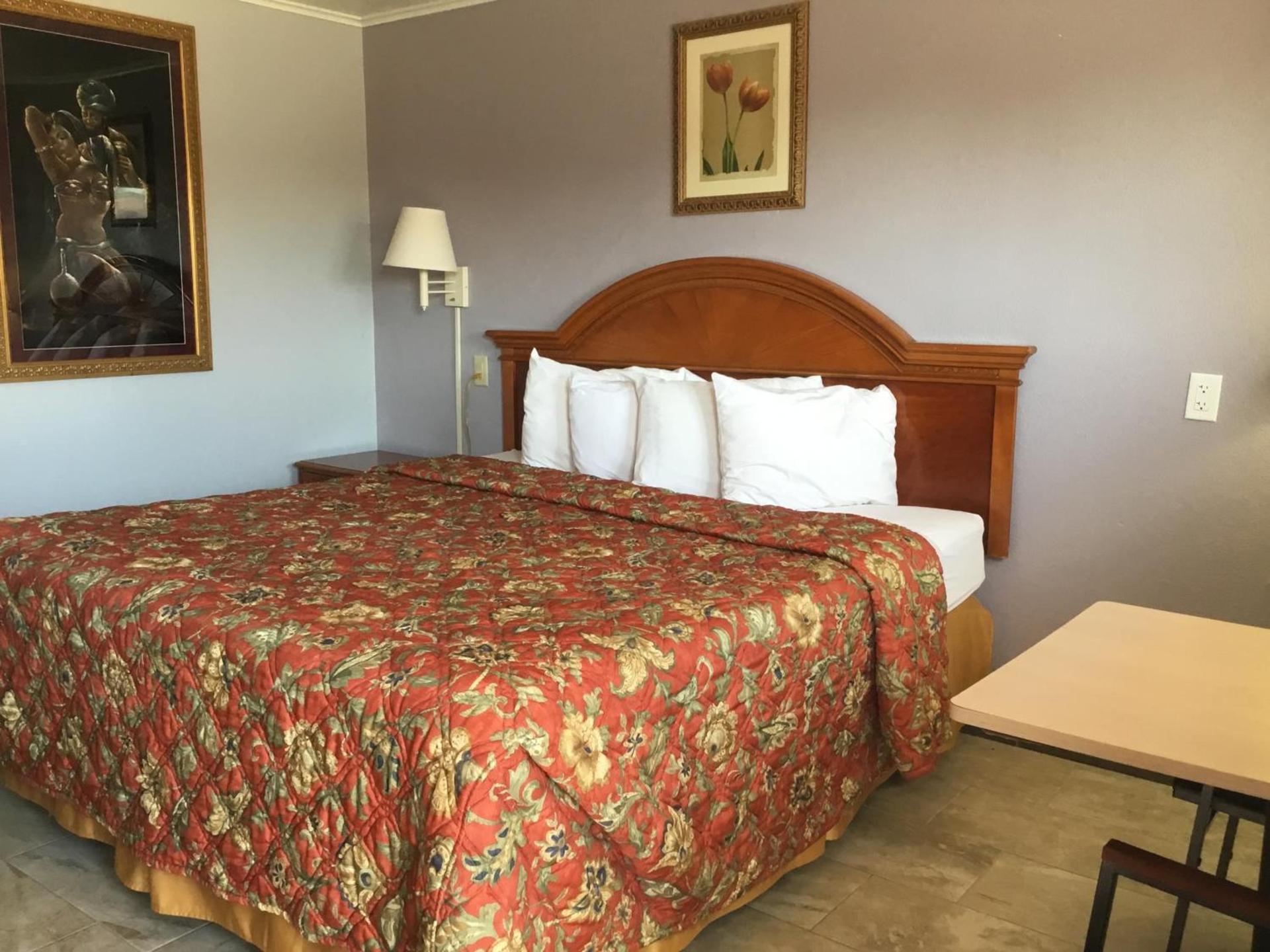 Budget Inn Plainview photo 37
