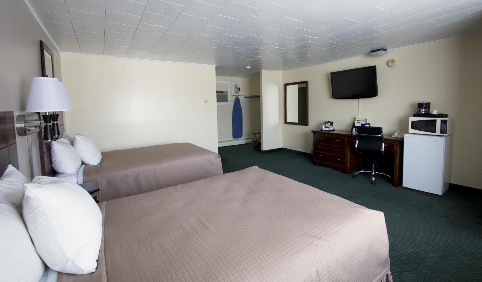 Travelers Inn photo 24
