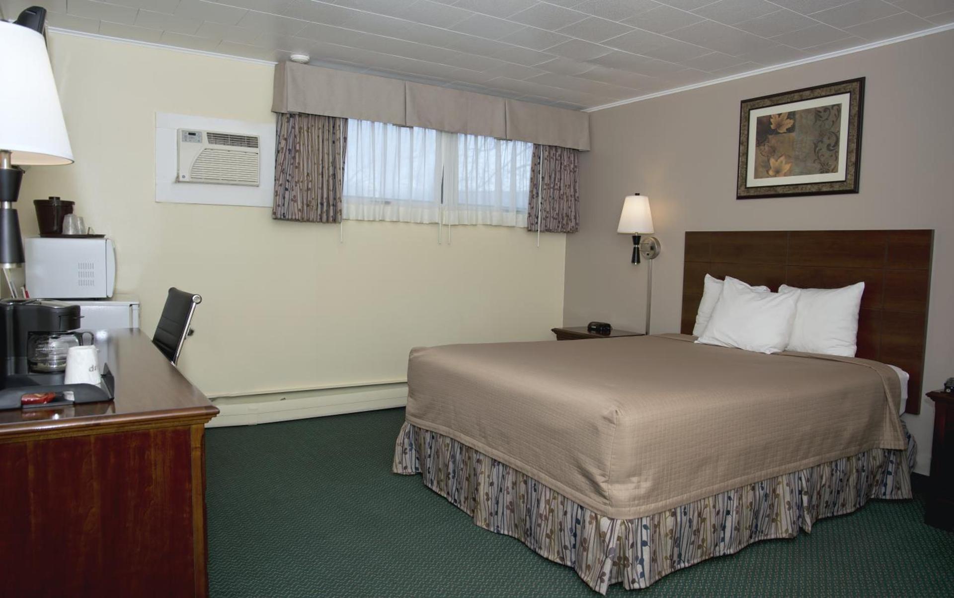Travelers Inn photo 25