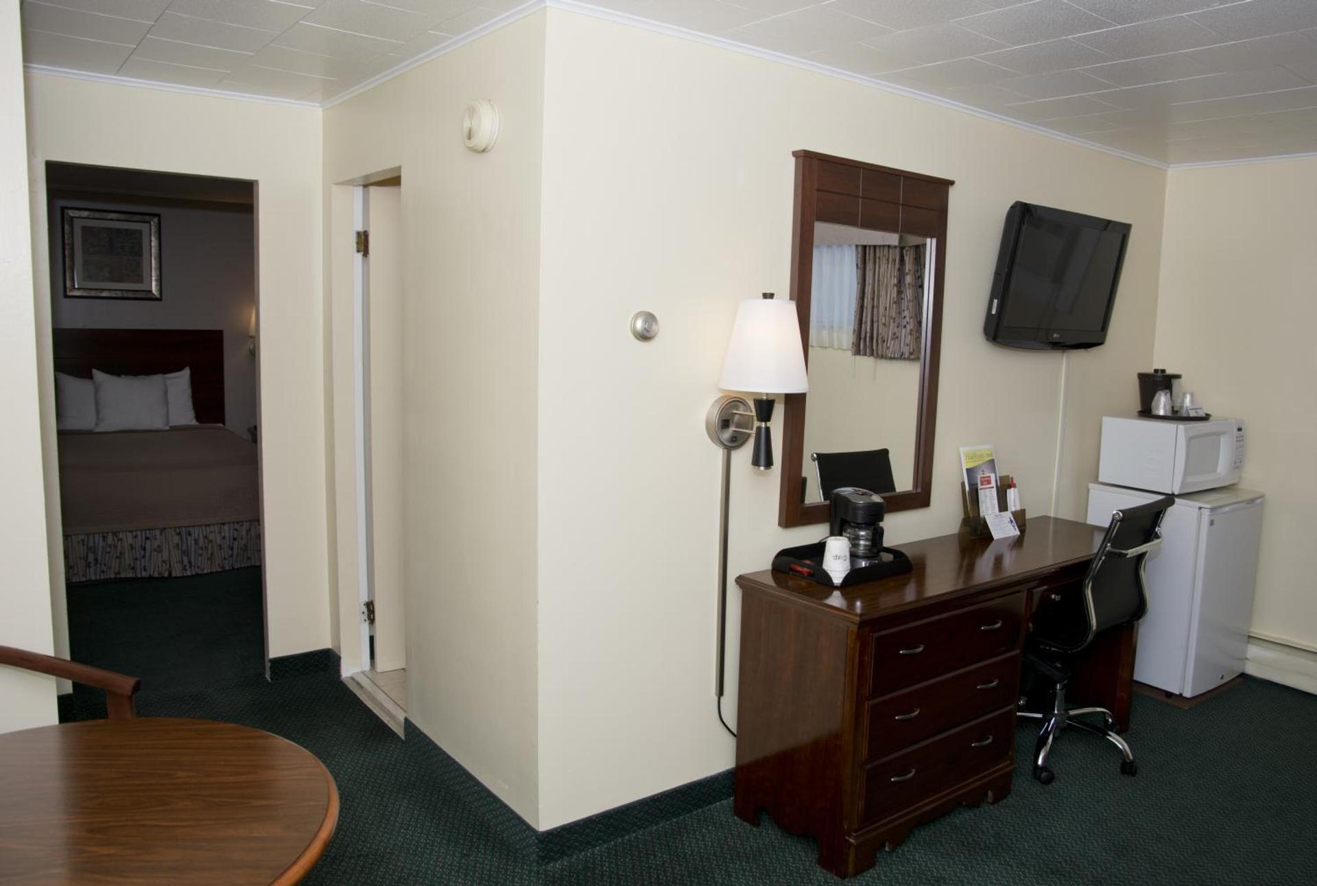 Travelers Inn photo 27