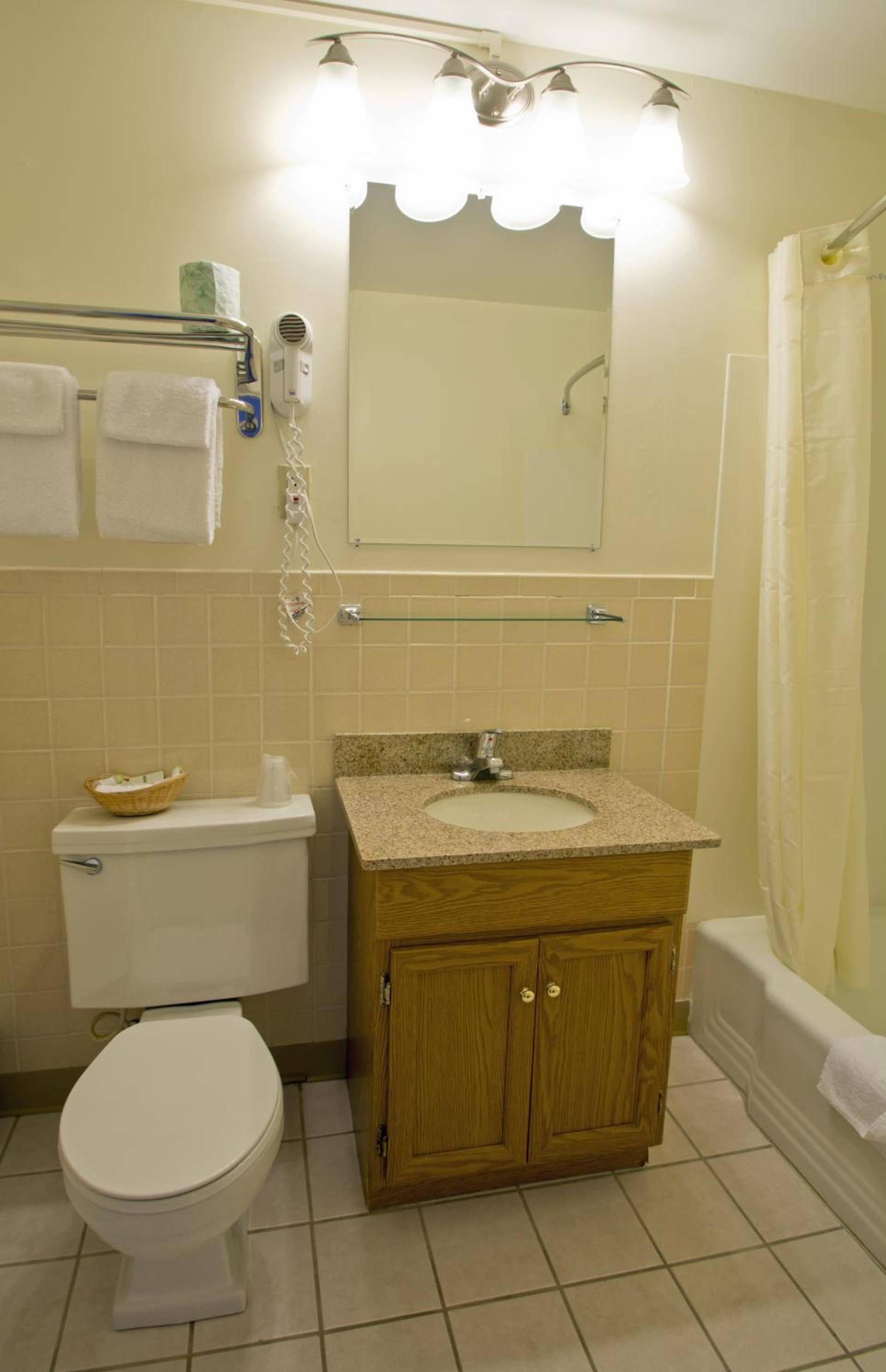 Travelers Inn photo 37