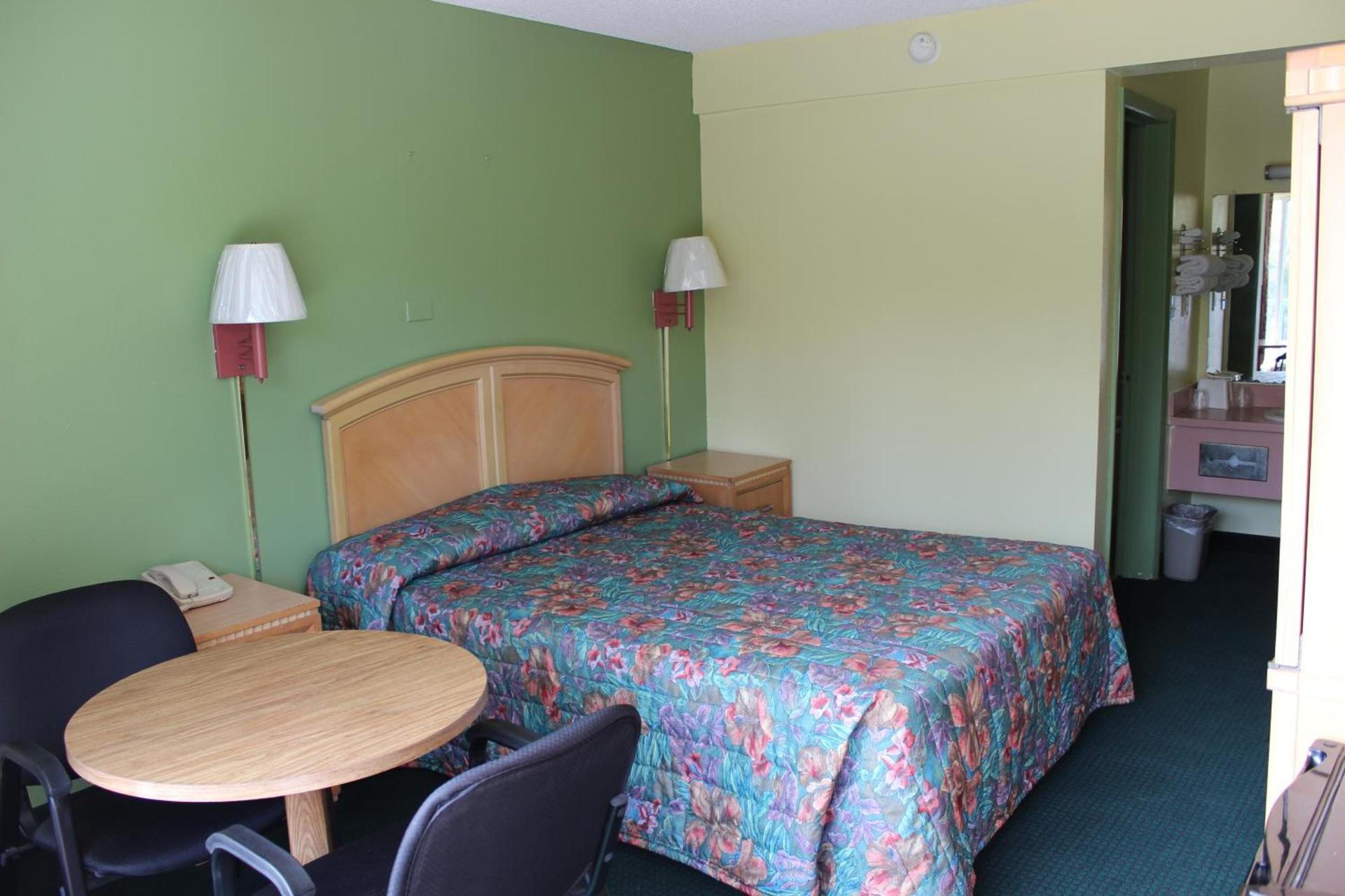 Travelers Inn Gainesville photo 10