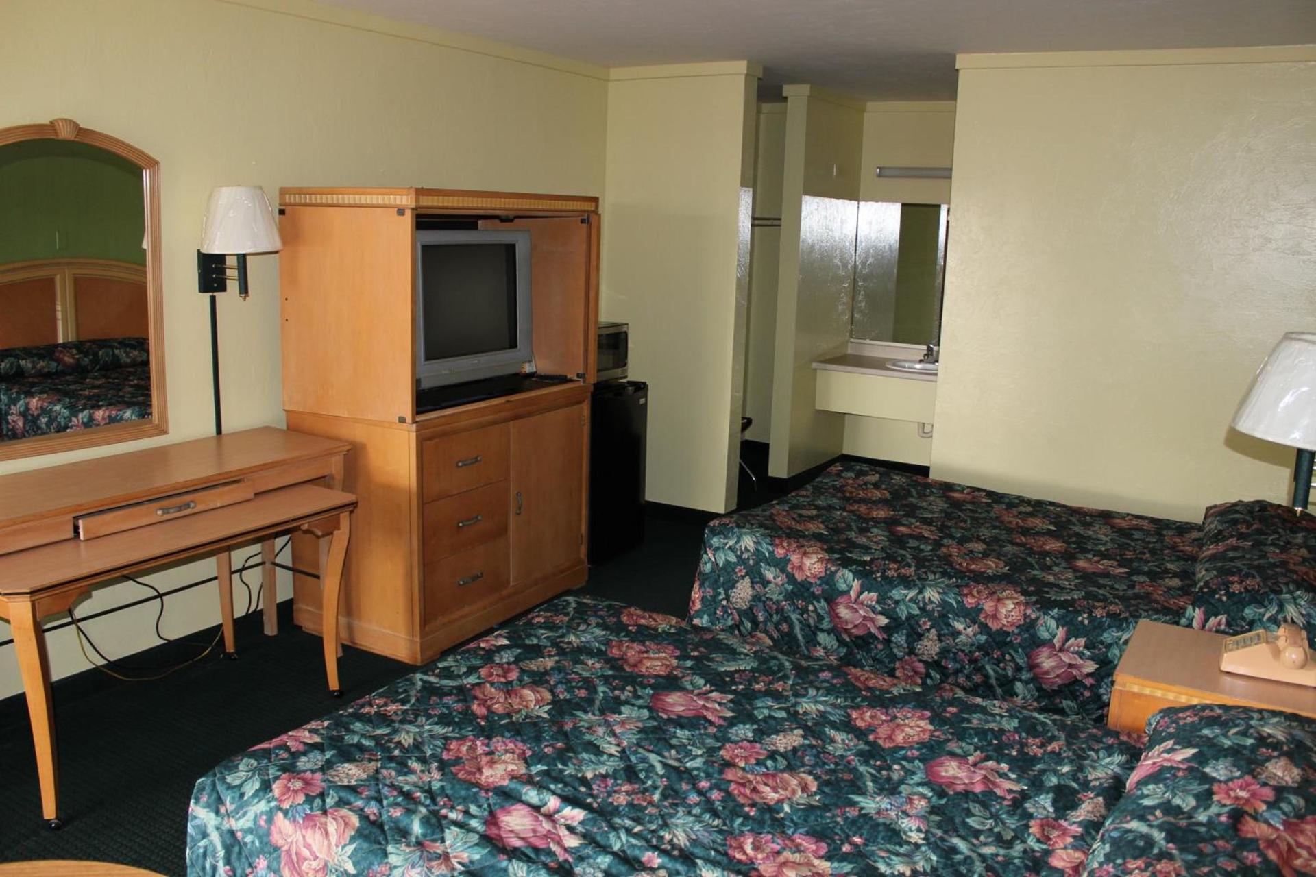 Travelers Inn Gainesville photo 9