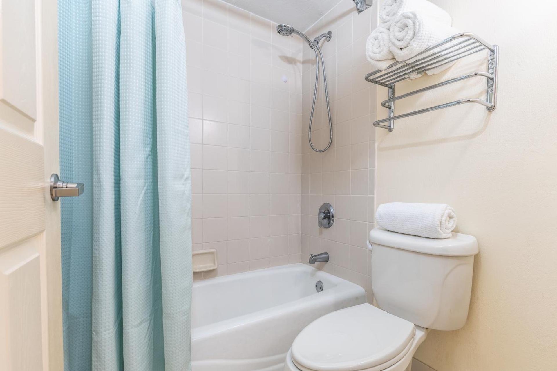Daytona Beach Resort Oceanfront 1 Bedroom Suite, 2 Queen Beds photo 17